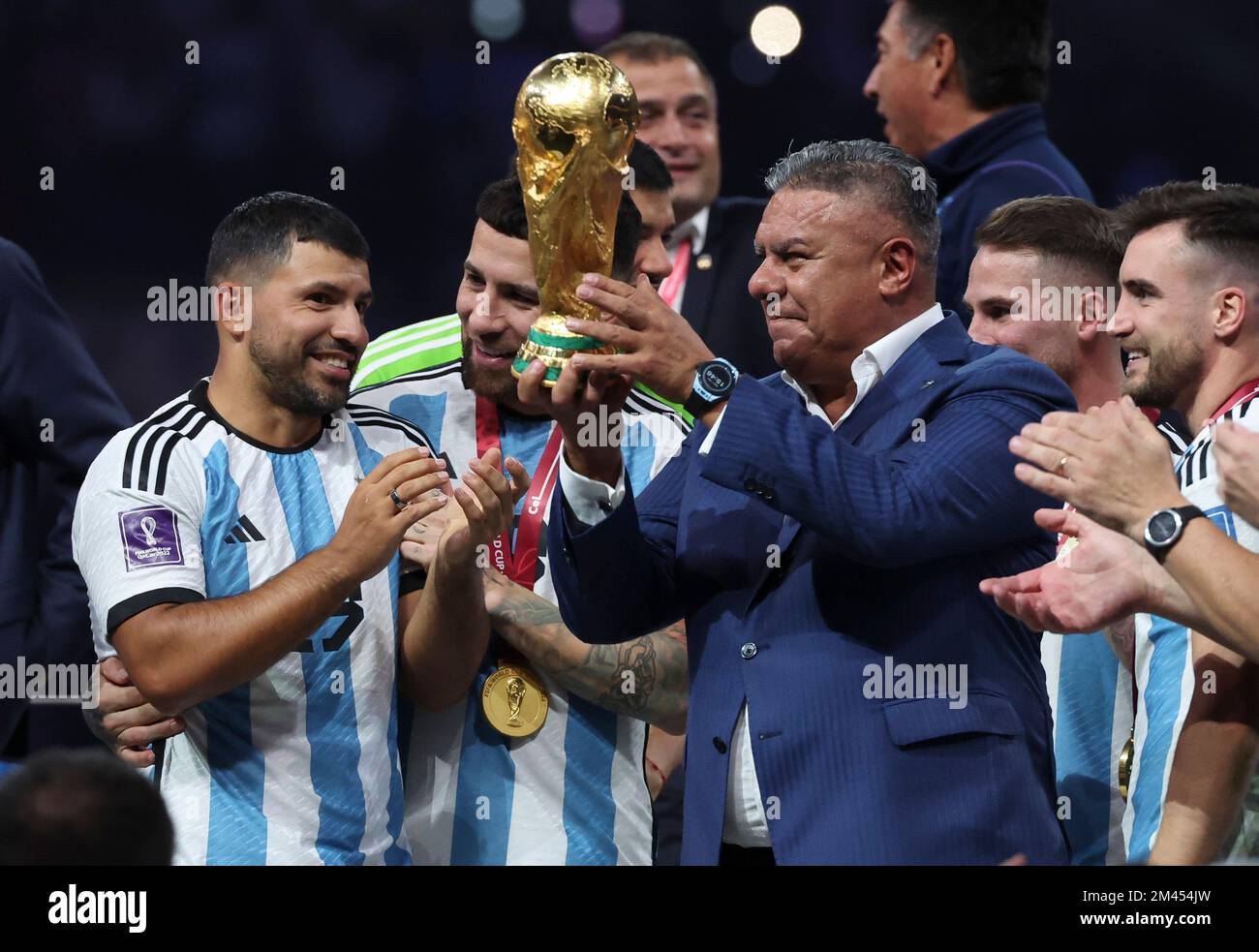 Qatar - 18/12/2022, Président de l'Association Argentine de football AFA  Claudio Tapia - tenue de la coupe du monde - célèbre lors de la cérémonie  de trophée suivant la coupe du monde