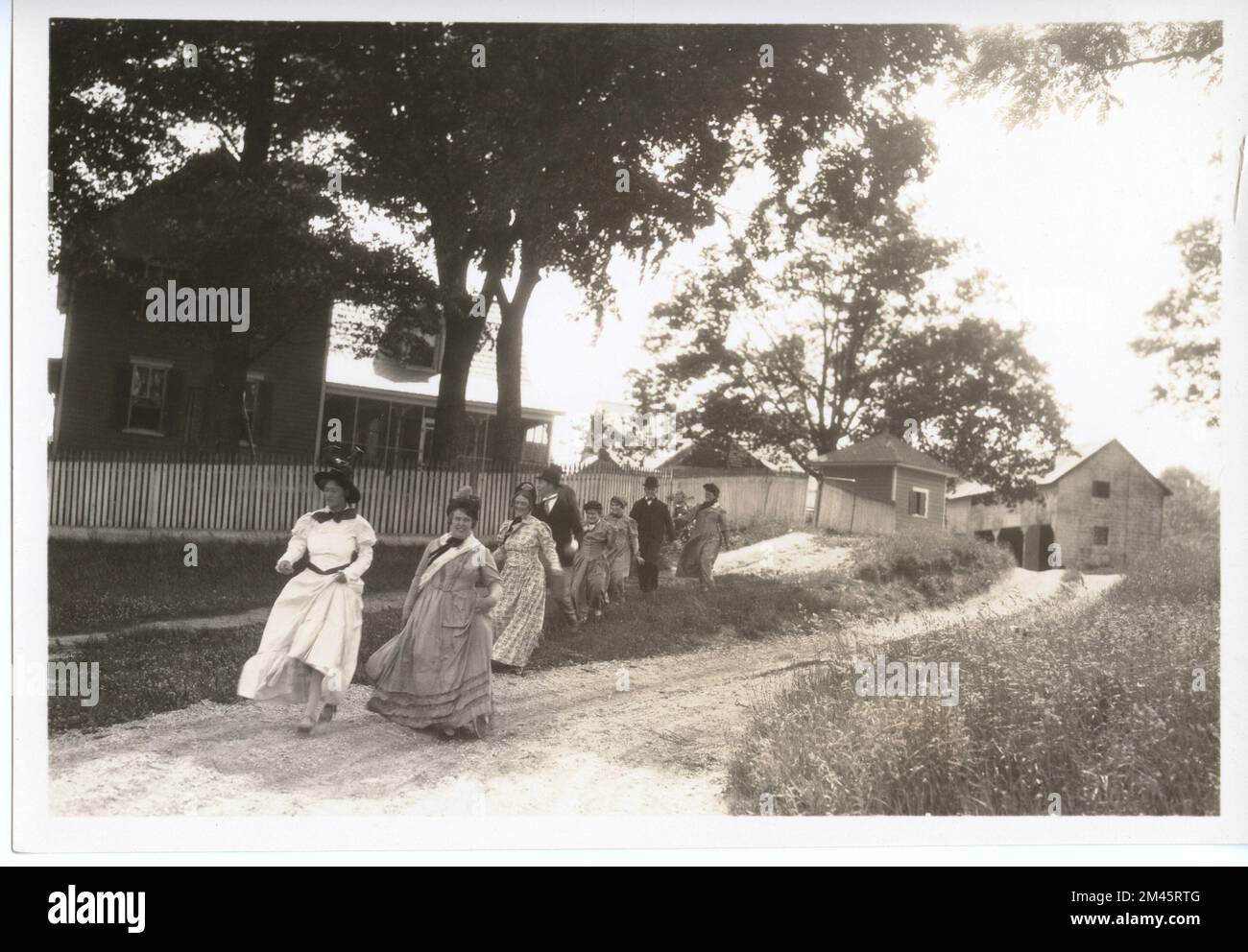 Photographie prise pendant le tournage de « Travelers Toll ». Légende originale : prise lors du tournage de « Travelers Toll ». J. K. Hillers - 1927. État: Maryland place: Coom. Banque D'Images