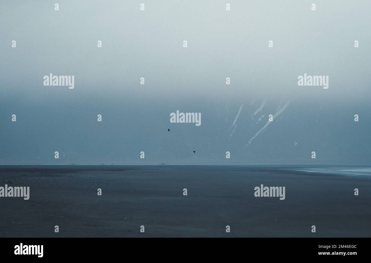 Plage vide avec sable basalte paysage photo Banque D'Images