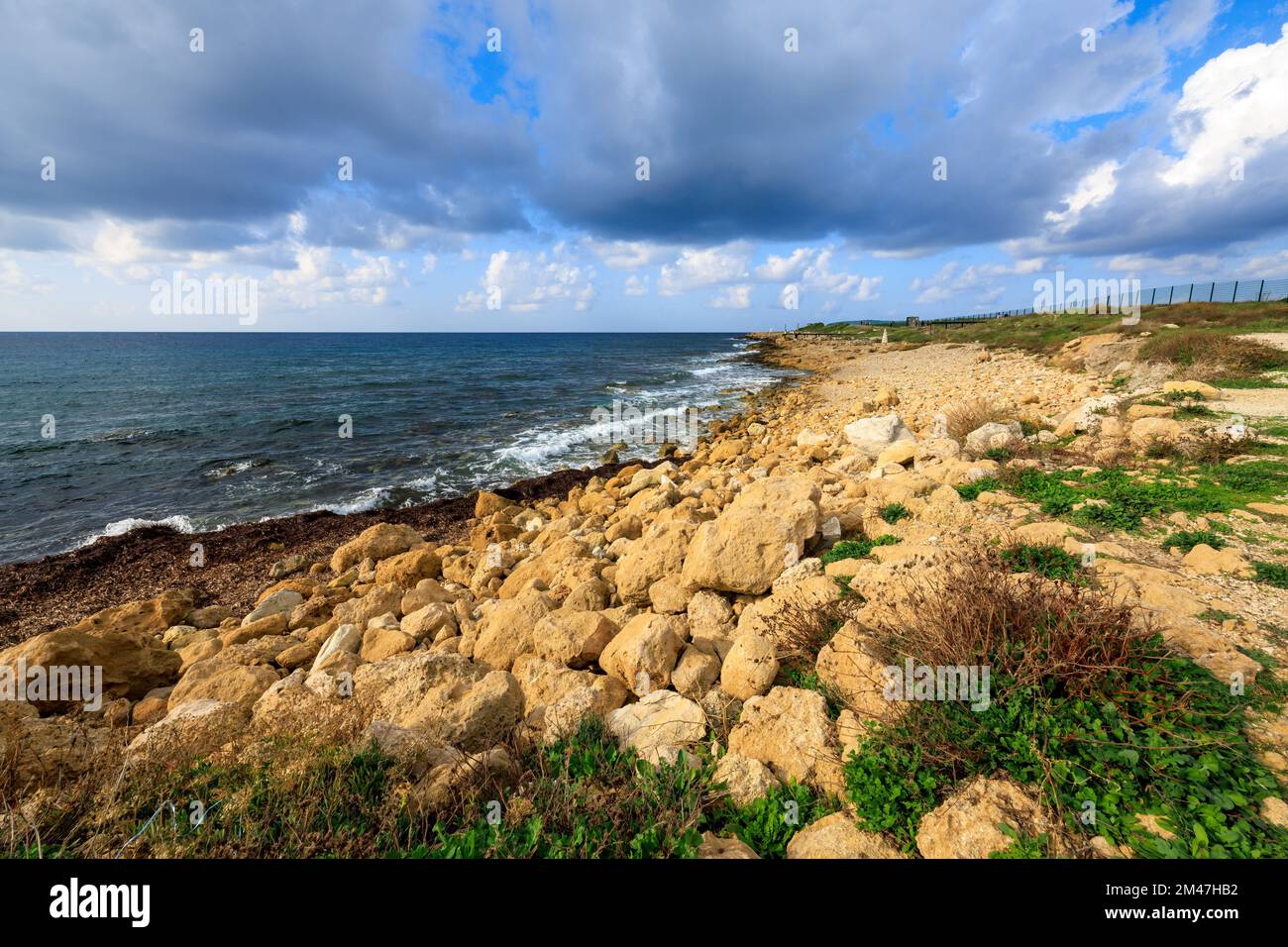 PAPHOS, CHYPRE NOVEMBRE 22 vue générale du littoral du port de 22 novembre 2022 à Paphos