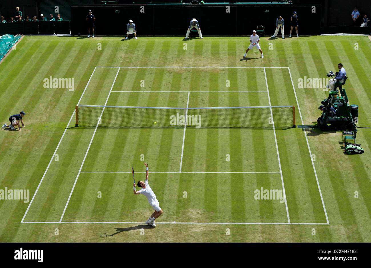 Andy Murray, Wimbledon tennis Championships 2014, Wimbledon London. Hommes célibataires 2nd Round Match, Andy Murray (GB) (3) v Blaž Rola (Slo) No1 court. Banque D'Images