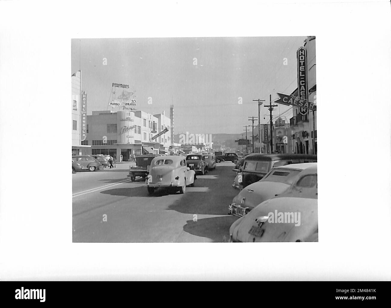 Scène de rue à Tia Juana, Mexique. Légende originale: Photos de T. W. Kines, 27 août 1948. État: Mexique. Banque D'Images