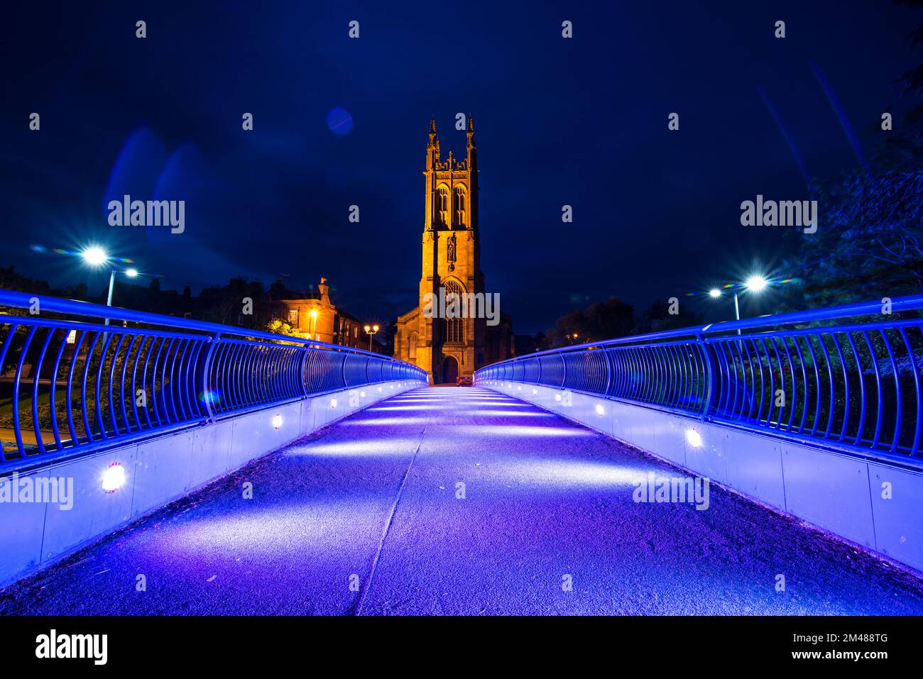 Eglise St Mary's de nuit, centre-ville de Derby, Derbyshire, East Midlands, Royaume-Uni. La nuit. Banque D'Images