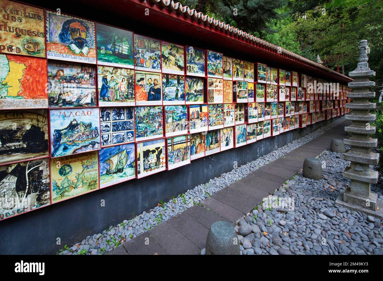 Projet d'art par Alberto Ceron A Aventura dos Protogueses no Japao, Monte Palace Tropical Garden, Monte, Funchal, Madeira Island, Portugal Banque D'Images