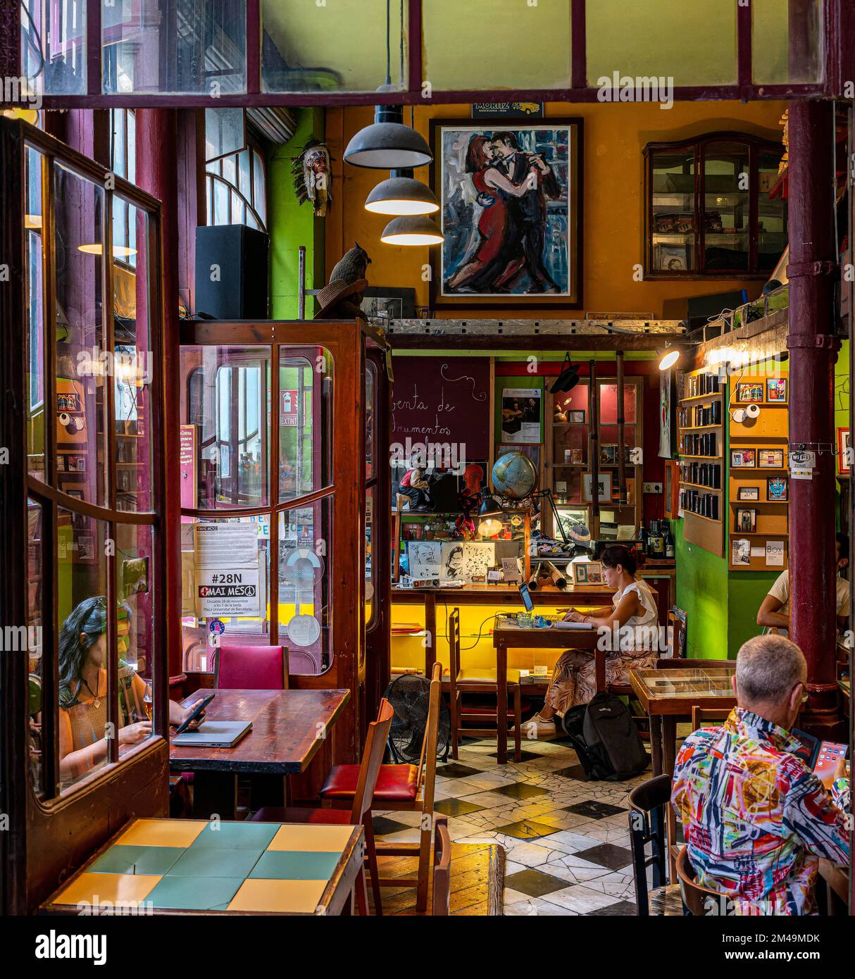 Joli petit café, Barcelone, Catalogne, Espagne Banque D'Images