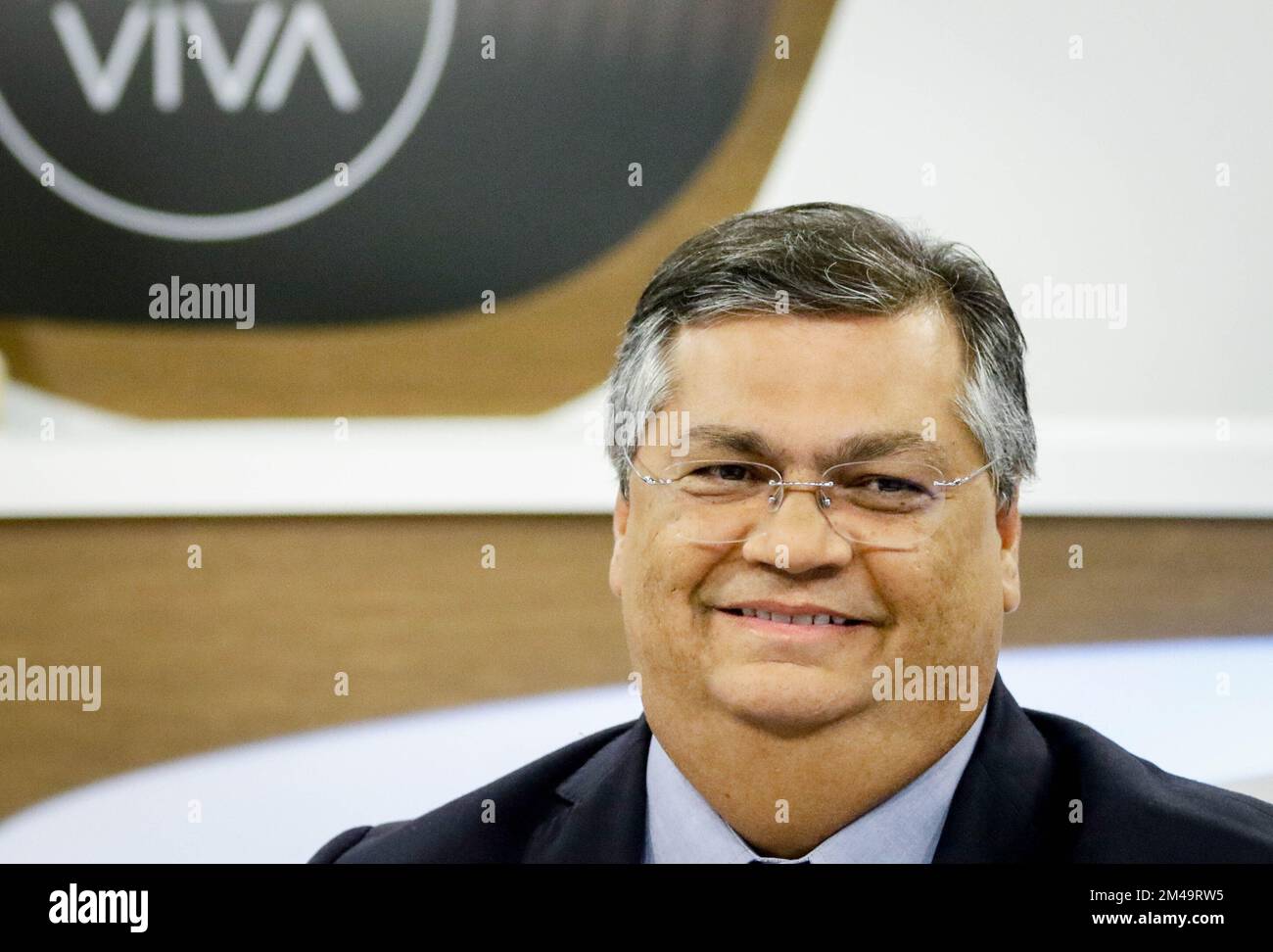 SÃO PAULO, SP - 19.12.2022: RODA Viva ENTREVISTA FLÁVIO DINO - l'ancien gouverneur de Maranhão et futur ministre de la Justice, Flávio Dino (PSB) est la personne interrogée du programme Roda Viva sur TV Cultura dans la nuit de ce lundi (19). (Photo: Aloisio Mauricio/Fotoarena) Banque D'Images