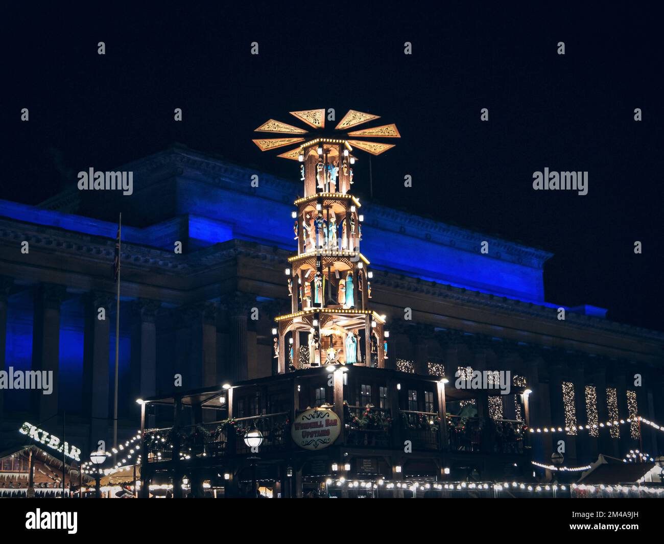 Marché de Noël la nuit à Liverpool. Banque D'Images