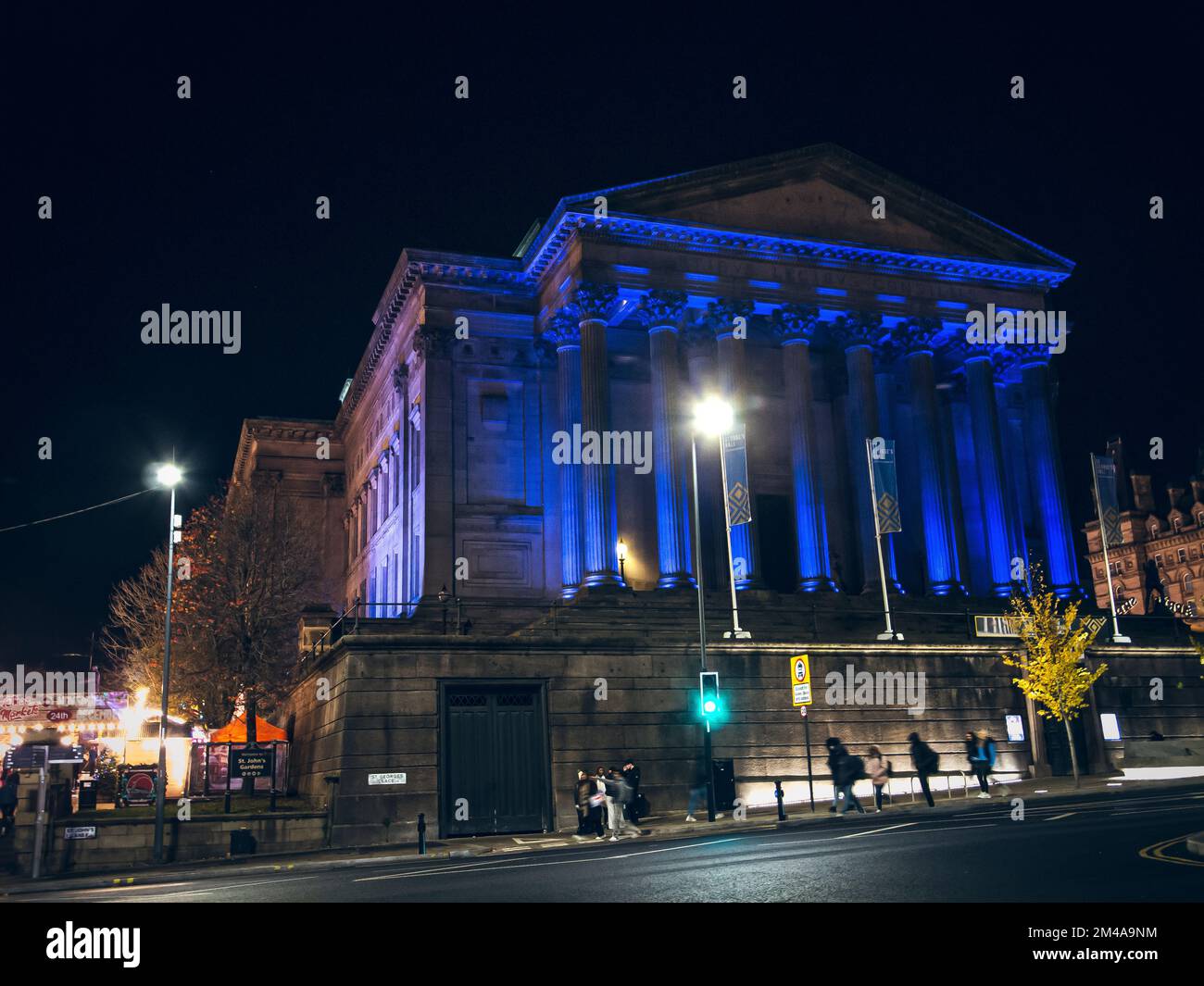 St George's Hall la nuit à Liverpool. Banque D'Images