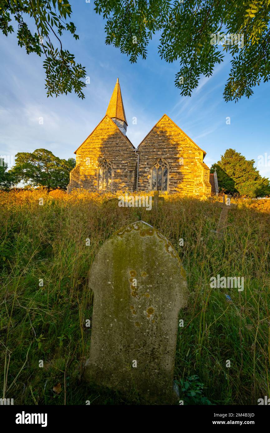 La cour de l'église St Marys Lower Higham Kent Banque D'Images