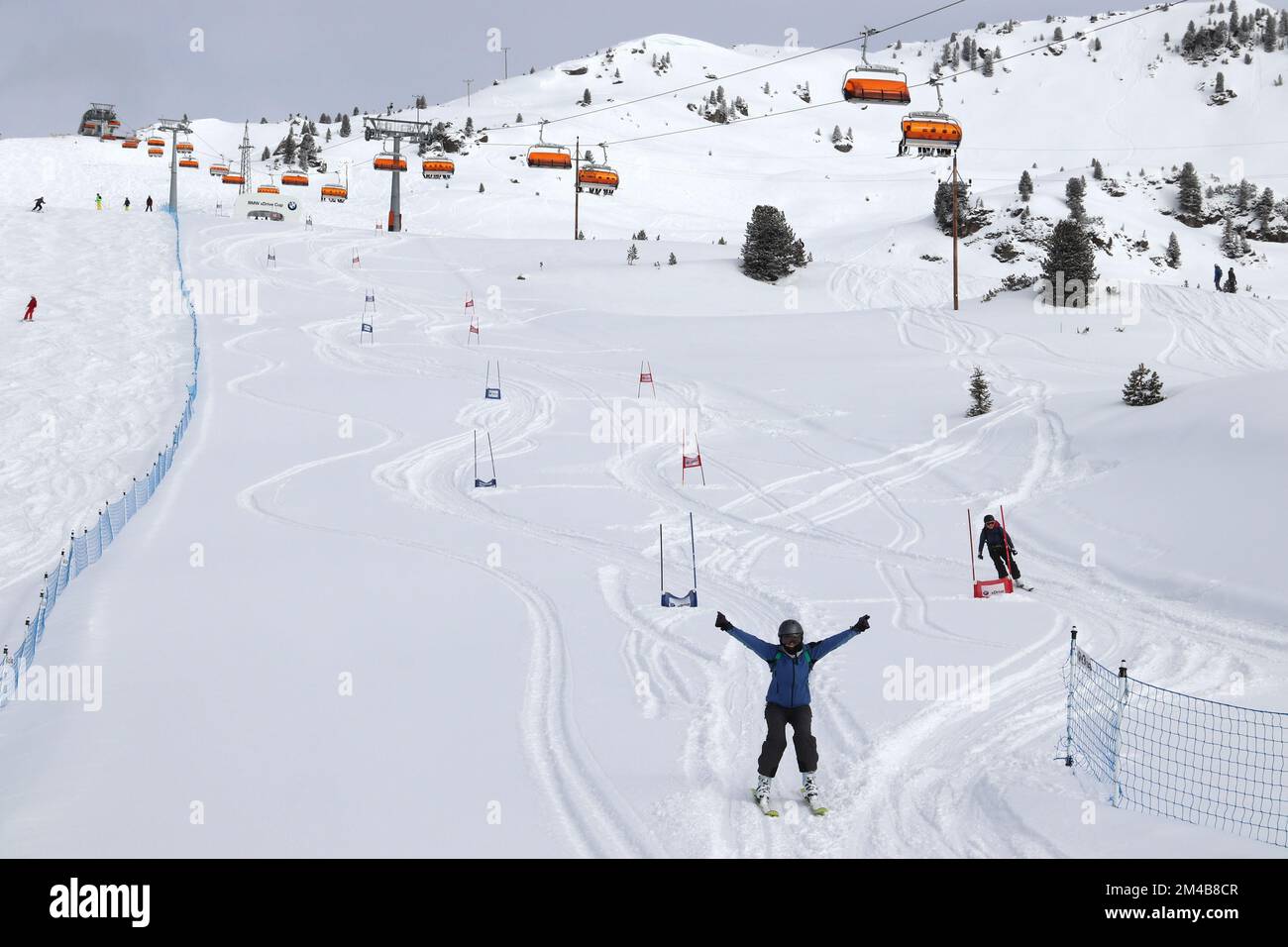 ZELL AM ZILLER, Autriche - 14 mars 2019 : visite de ski de Zell am Ziller dans le Tyrol, région de l'Autriche. Le complexe est situé dans la vallée de Zillertal o Banque D'Images