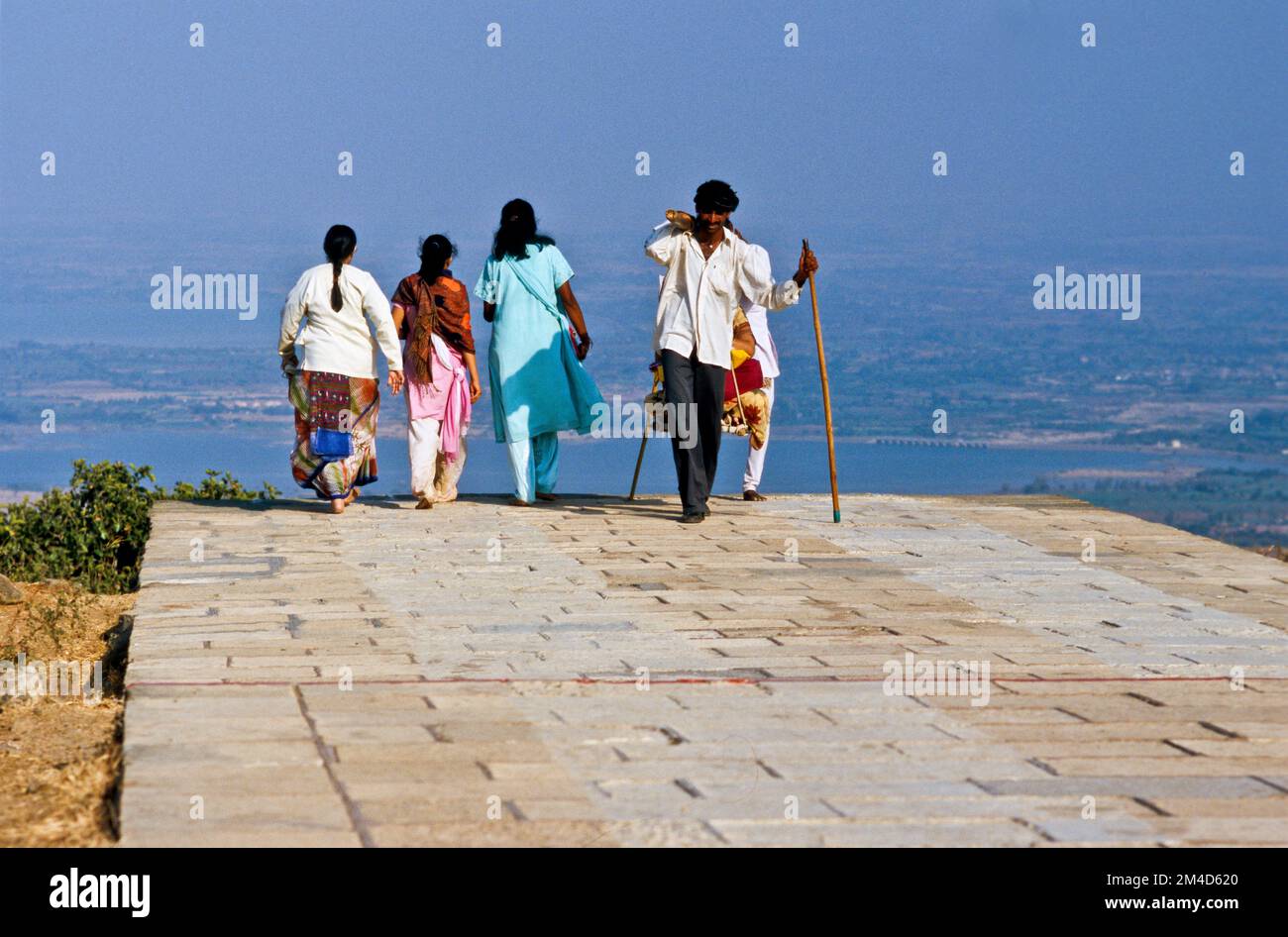 Pour atteindre Shatrunjaya, il faut monter 3,500 marches Banque D'Images