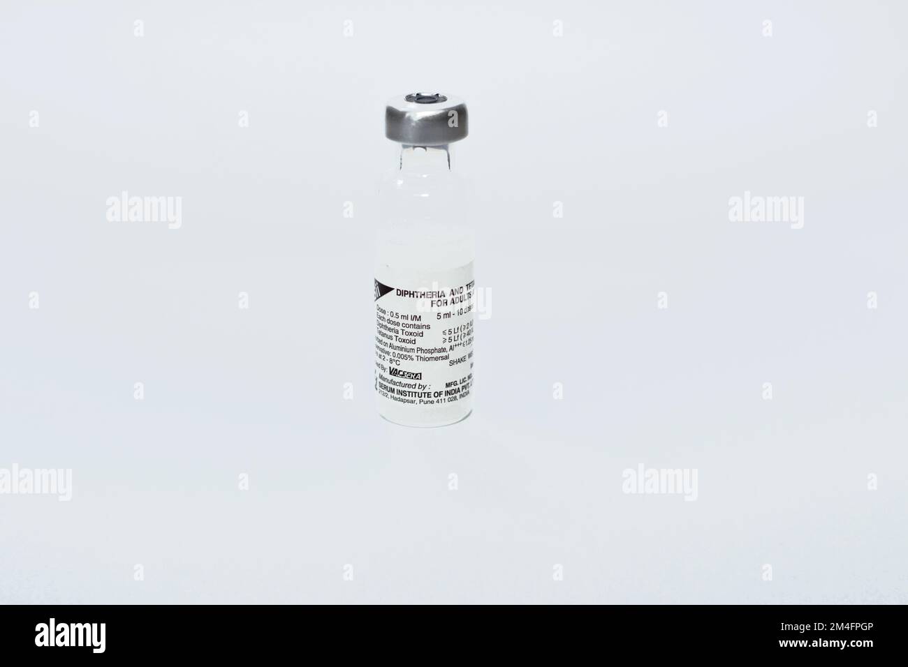 Le Caire, Egypte, 13 décembre 2022: Vaccin contre le tétanos de la diphtérie pour injection intramusculaire dans le muscle deltoïde de l'épaule pour les enfants et les adultes, Diphthe Banque D'Images