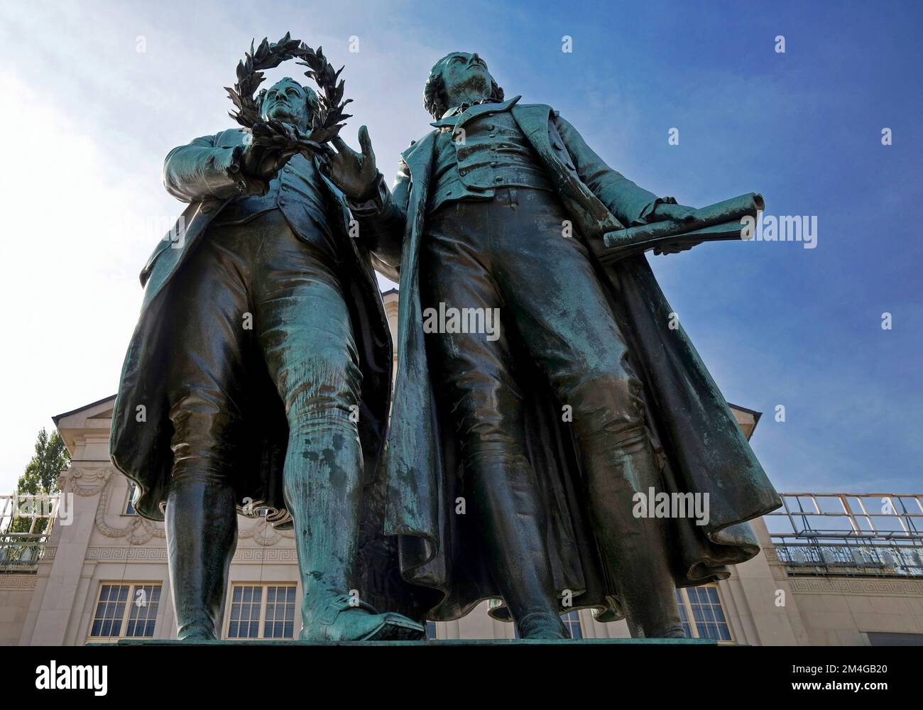 Goethe-Schiller Monument en face du Théâtre national allemand, Allemagne, Thueringen, Weimar Banque D'Images