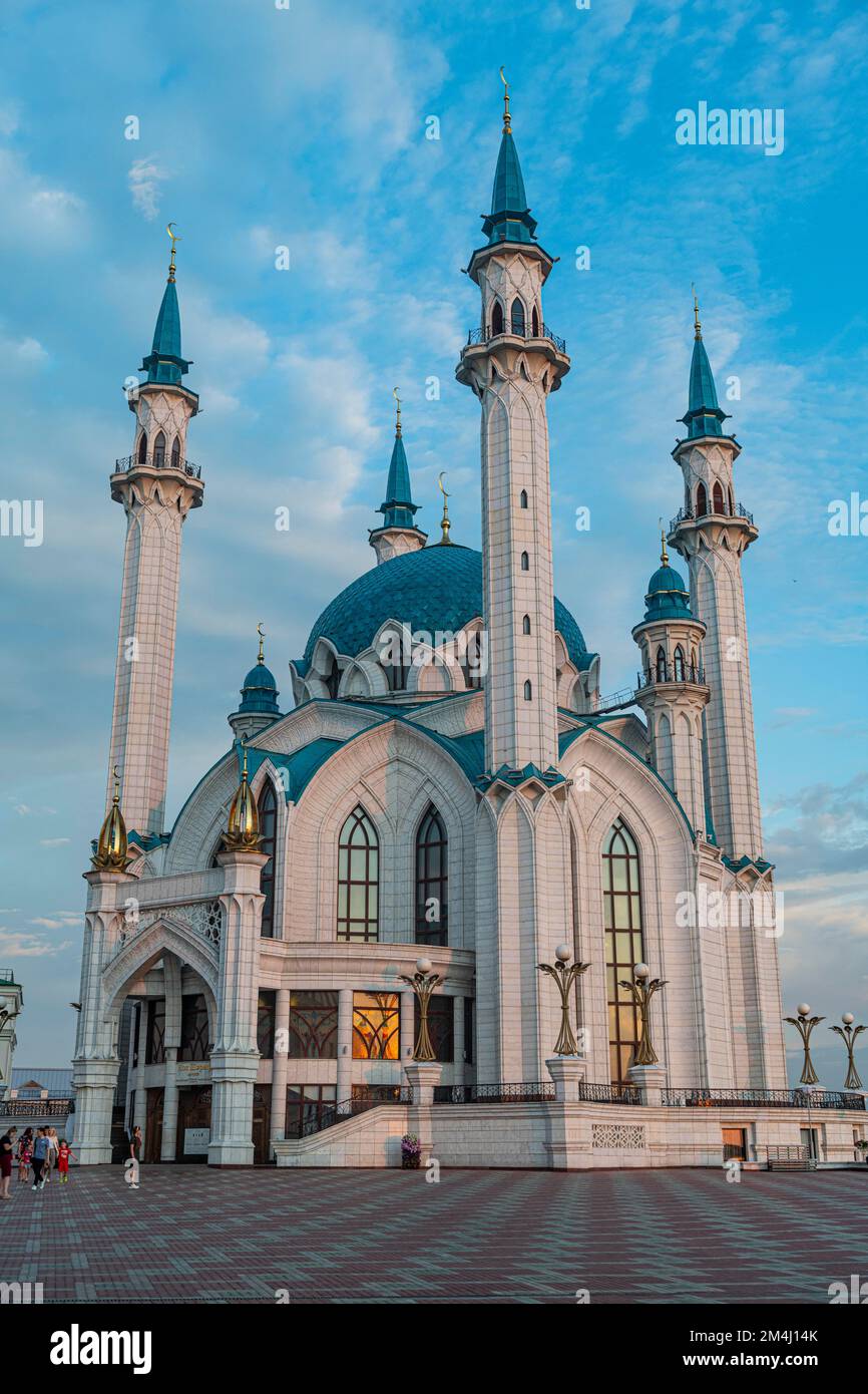 Coucher de soleil sur la mosquée de Kul Sharif, site de l'UNESCO, Kazan, République du Tartastan, Russie Banque D'Images