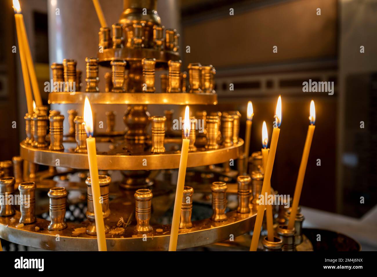 Cathédrale de l'Annonciation, Eglise orthodoxe grecque, bougies, Athènes, Grèce Banque D'Images