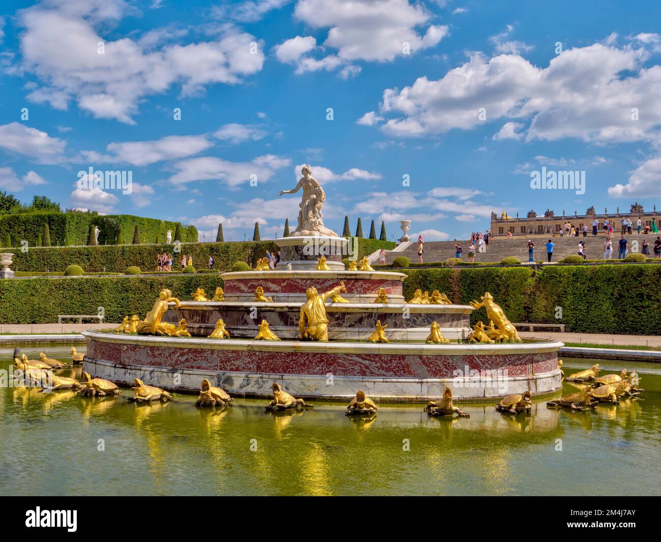 Bassin et parterre de Ladont au château de Versailles, site classé au patrimoine mondial de l'UNESCO, Yvelines, Ile-de-France, France Banque D'Images