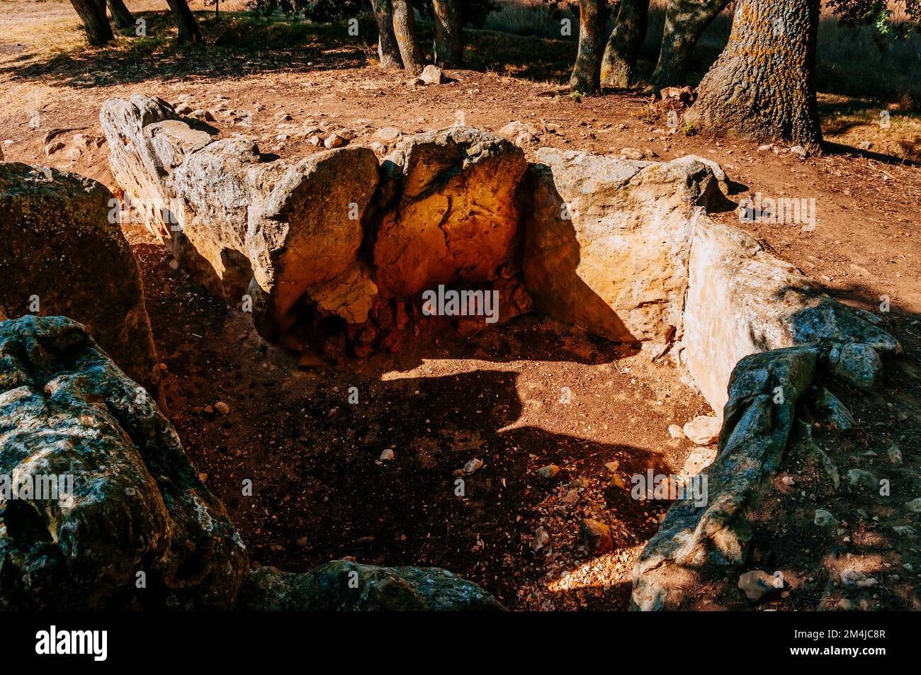 Dolmen d'El Sotillo, complexe mégalithique composé d'un couloir et d'une chambre funéraire. LaGuardia, Álava, pays Basque, Espagne, Europe Banque D'Images