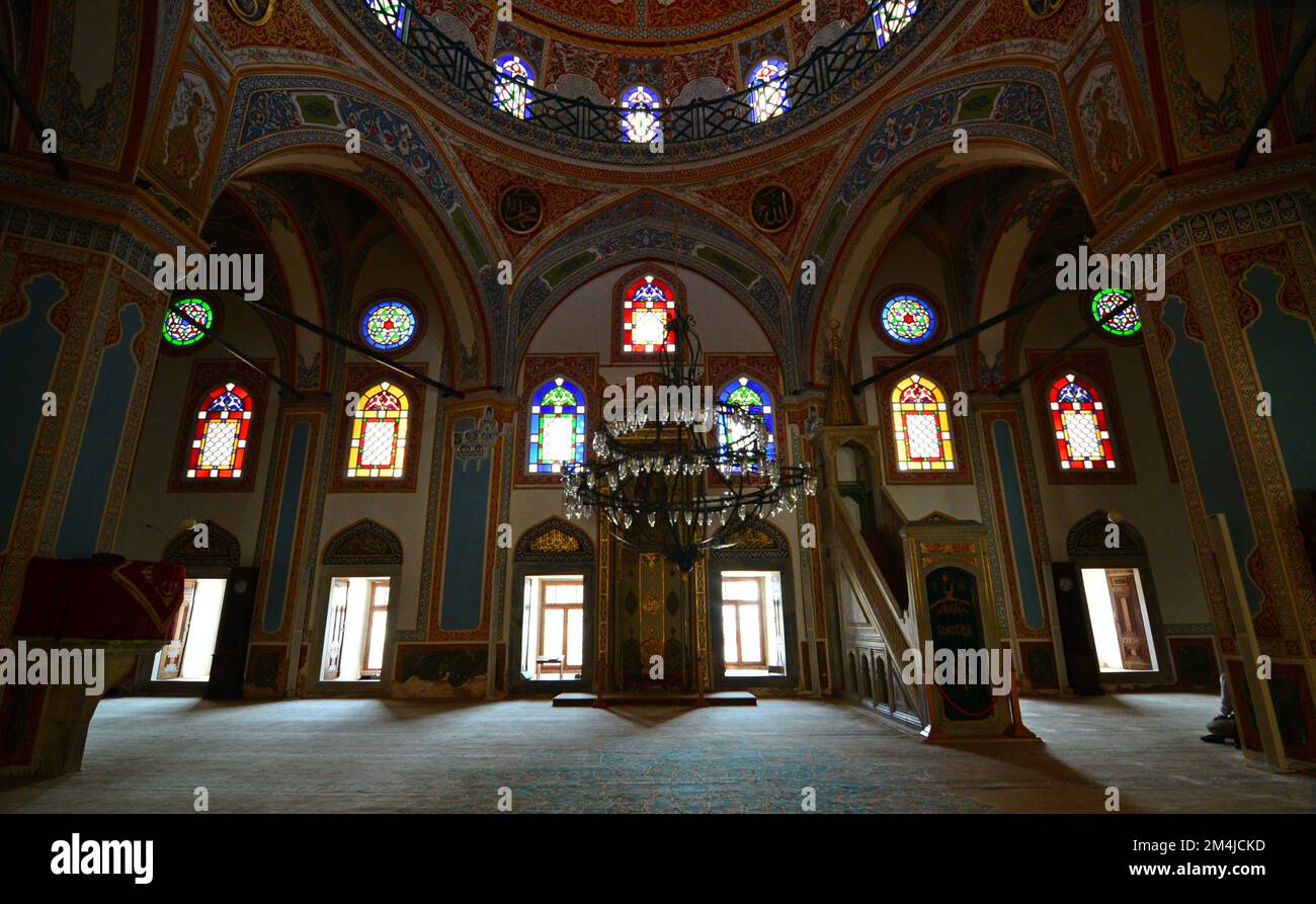Située à Besiktas, en Turquie, la mosquée Sinan Pasha a été construite au 16th siècle par Mimar Sinan. Banque D'Images