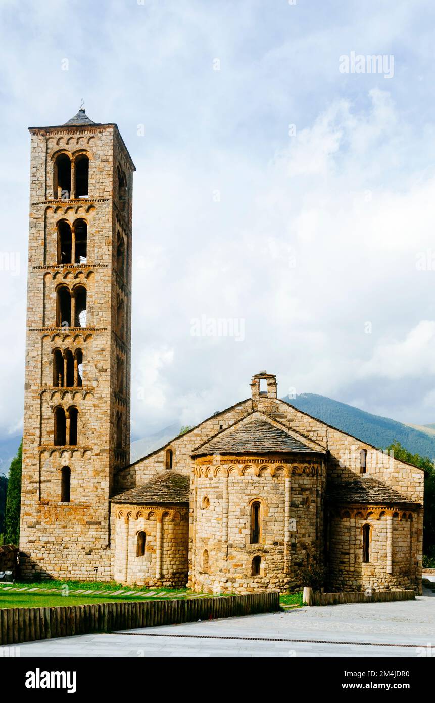 Sant Climent de Taüll, également connu sous le nom d'église de Saint Clément de Tahull, est une église catholique romaine en Catalogne. C'est un exemple d'arche romane Banque D'Images