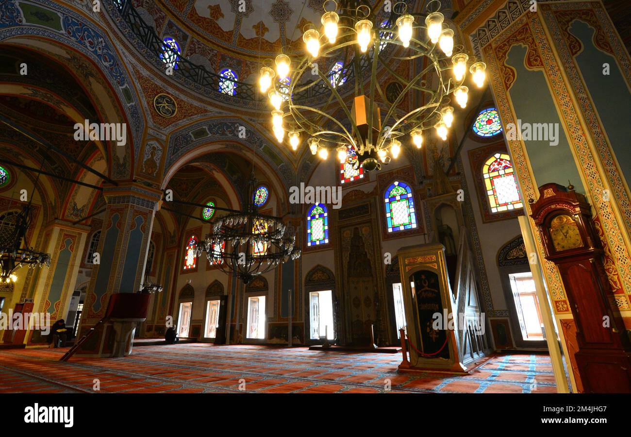Située à Besiktas, en Turquie, la mosquée Sinan Pasha a été construite au 16th siècle par Mimar Sinan. Banque D'Images