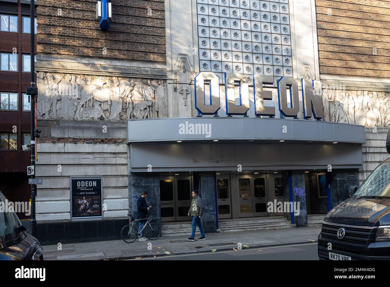 LONDRES - DEC 30:2022, vue extérieure d'Odeon, chaîne britannique de cinémas, ShowTimes à ODEON Covent Garden Banque D'Images