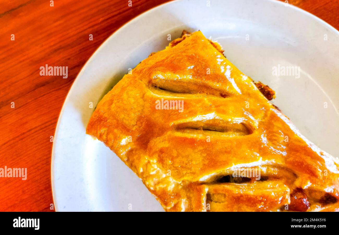 Plats mexicains typiques Tortas Tacos Empanadas et tamales à El Cafecito à Zicatela Puerto Escondido Oaxaca Mexique. Banque D'Images