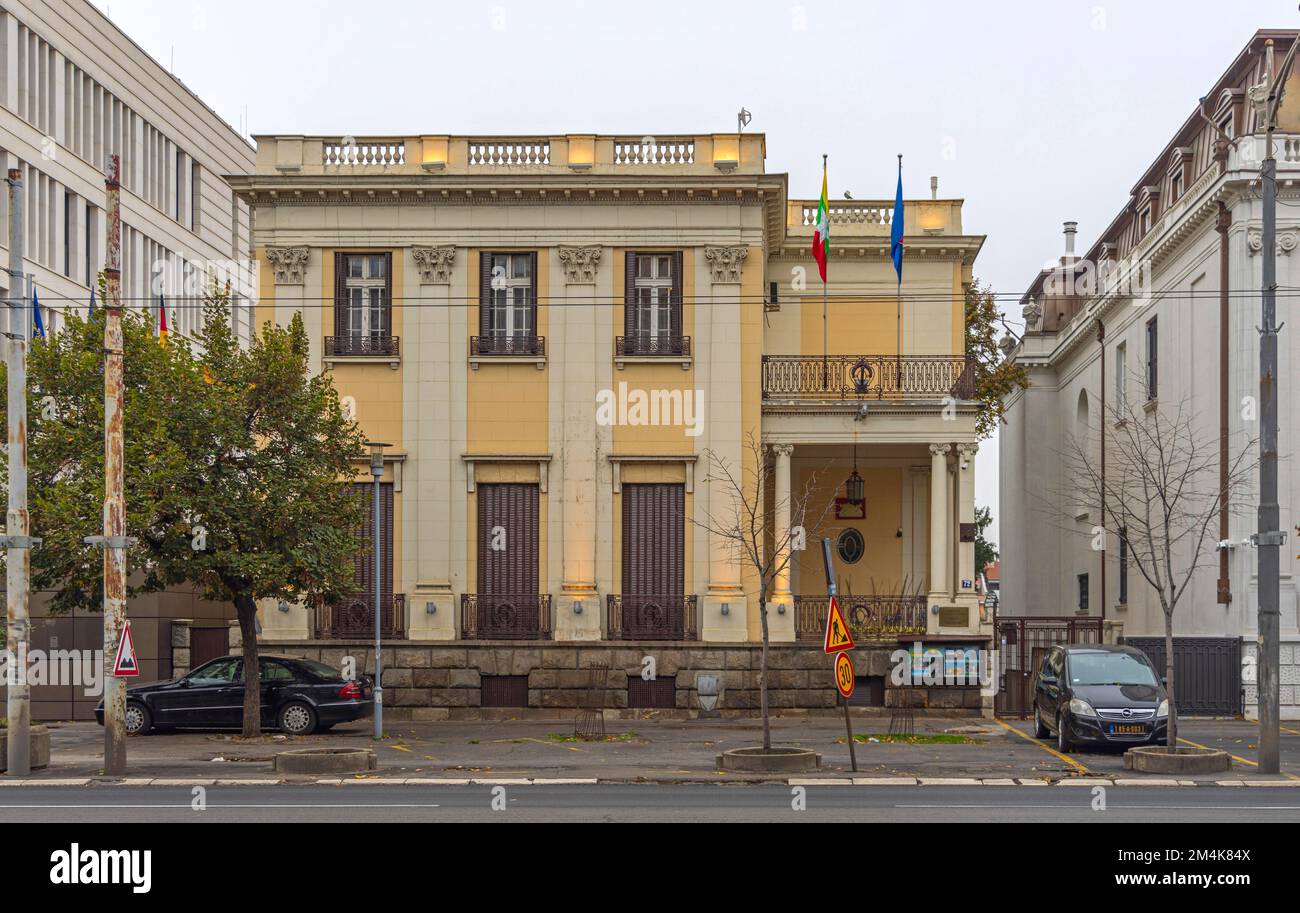 Belgrade, Serbie - 19 novembre 2022: Pavillon de l'ambassade du Myanmar, rue Kneza Milosa, dans la capitale. Banque D'Images