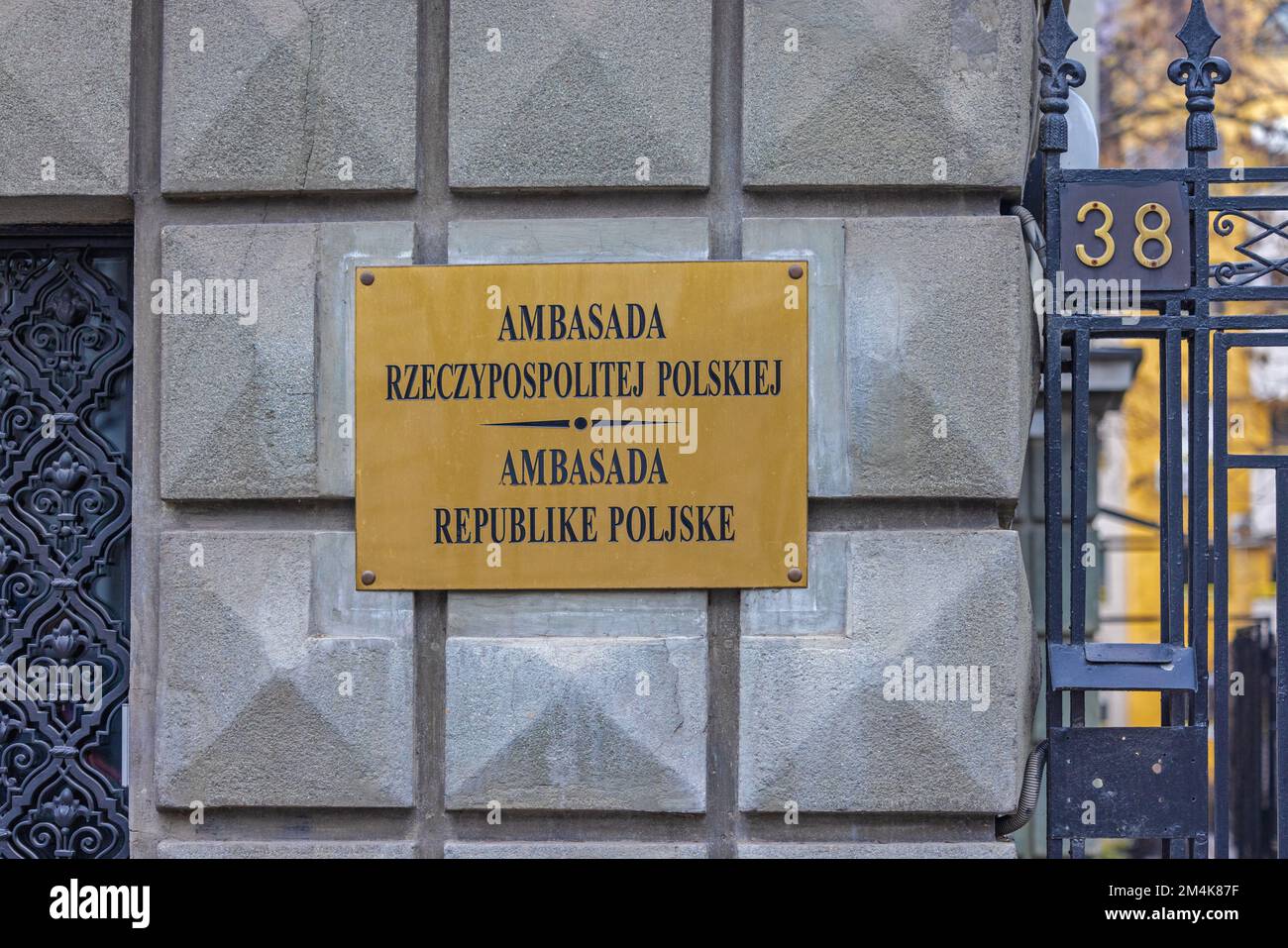 Belgrade, Serbie - 13 décembre 2022 : Ambassade de Pologne à la rue Kneza Milosa dans la capitale. Banque D'Images