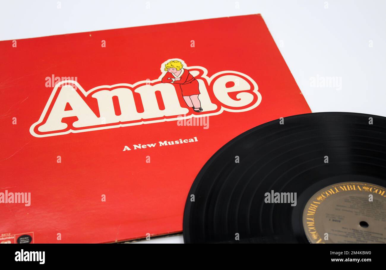 Annie est une comédie musicale de Broadway basée sur la bande dessinée populaire de Harold Gray Little Orphan Annie vaguement basée sur le poème de 1885 Little Orphan Annie Banque D'Images