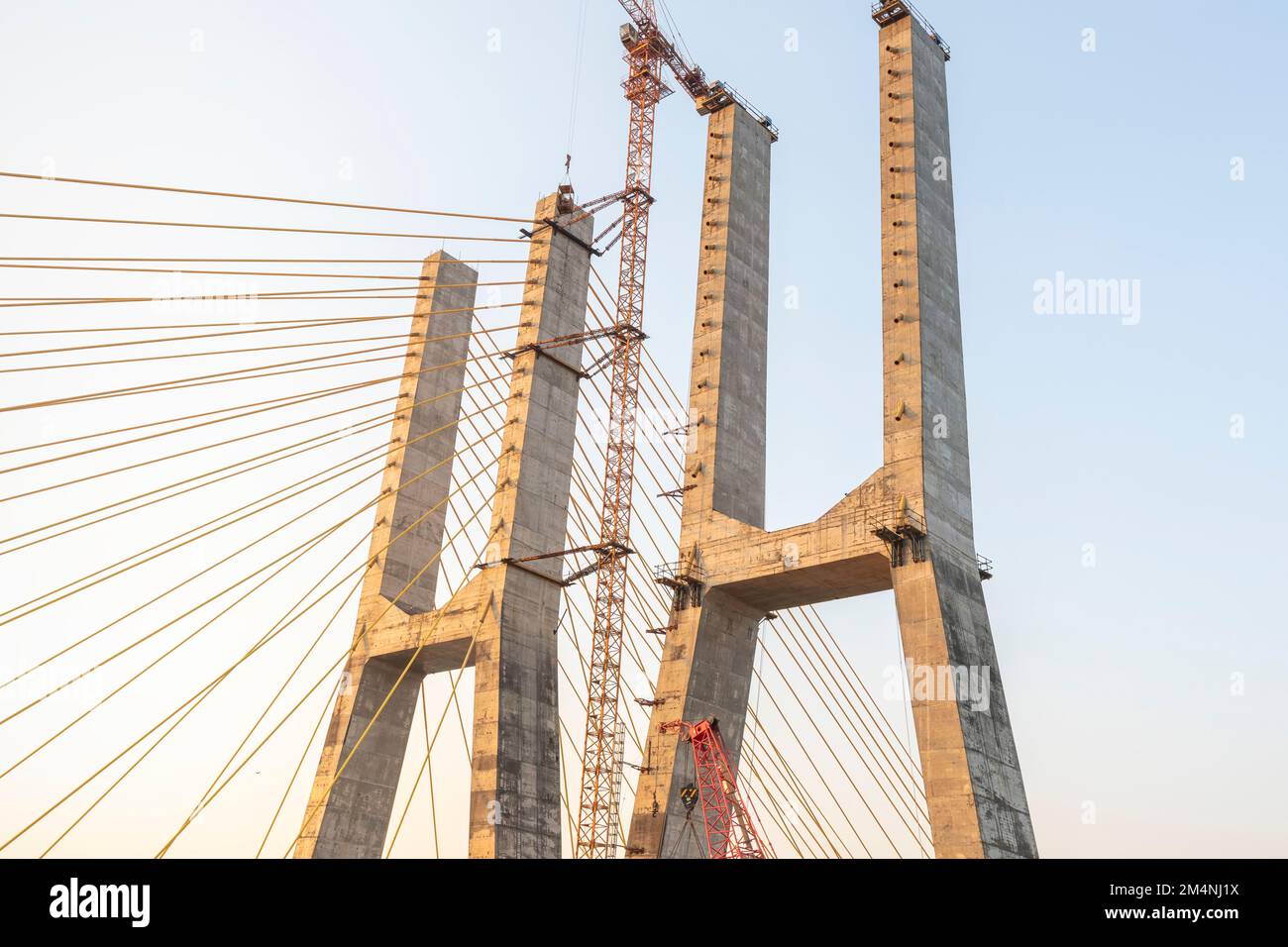 Cortalim, Goa - Inde - Déc 25th 2022: Nouveau pont Zuari - phase de pont de câble (I) sera inauguré le 29th décembre 2022 par M. Nitin Gadkari. Banque D'Images