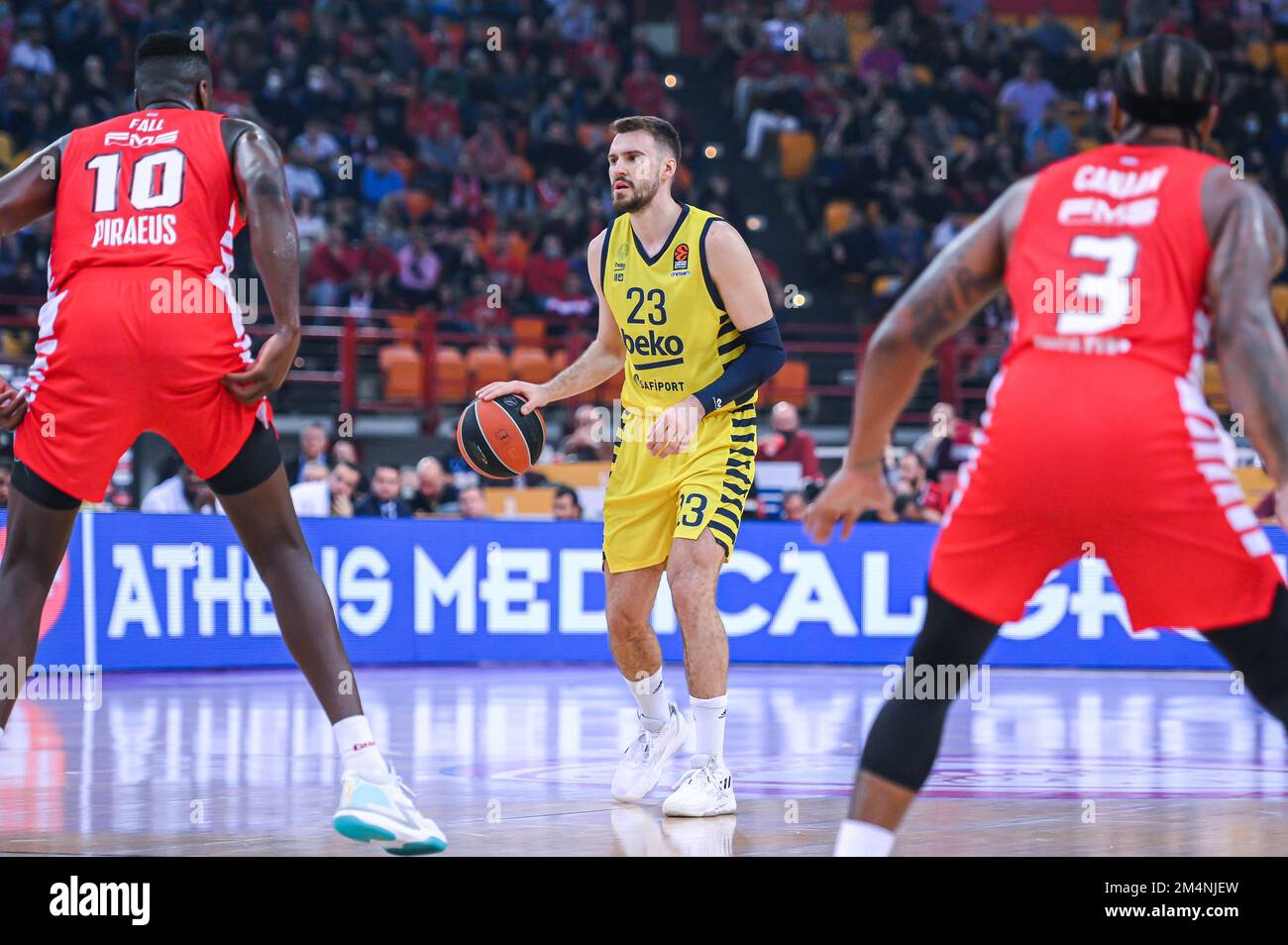 #23 MARKO GUDURIC de Fenerbahce lors du match Euroligue des compagnies aériennes turques entre Olympiacos Pirée et Fenerbahce Beko Istanbul au stade de la paix et de l'amitié sur 13 décembre 2022 au Pirée, Grèce Banque D'Images