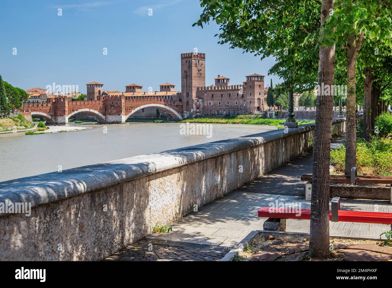 Castelvecchio et Ponte Scaligero au-dessus de l'Adige, Vérone, Vénétie, Italie du Nord, Italie Banque D'Images