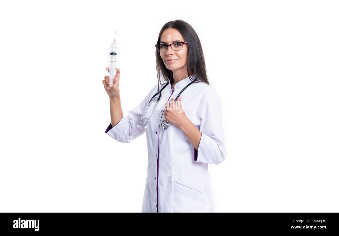 médecin faire une injection avec une seringue isolée sur fond blanc. médecin  faire une injection médicale avec une seringue en studio. médecin tenir  injection syrine Photo Stock - Alamy