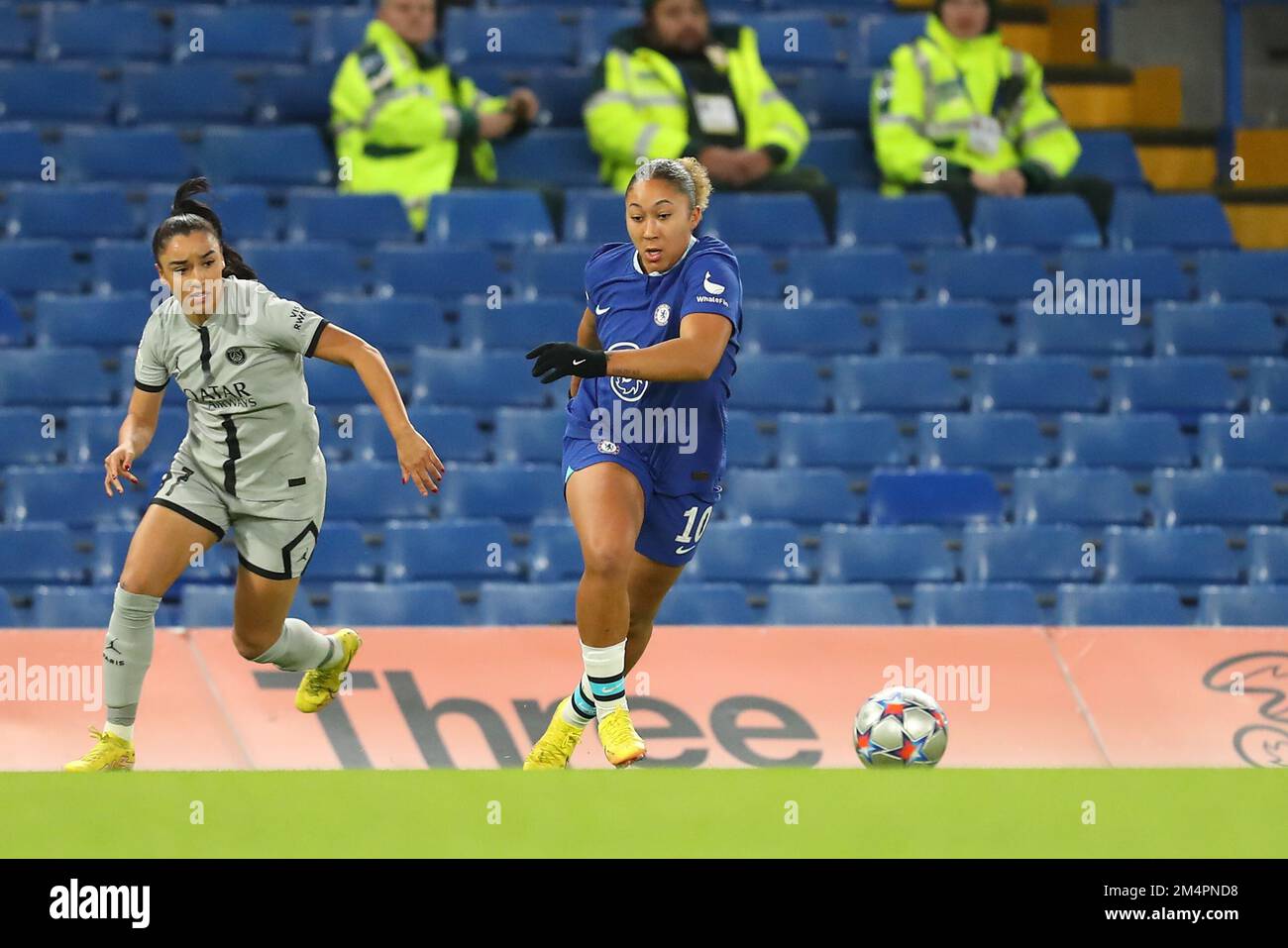 Londres, Royaume-Uni. 22nd décembre 2022. 22nd décembre 2022 ; Stamford Bridge, Londres, Angleterre : UEFA Womens Champions League football, Chelsea versus Paris Saint Germain ; Lauren James de Chelsea crédit : action plus Sports Images/Alay Live News Banque D'Images