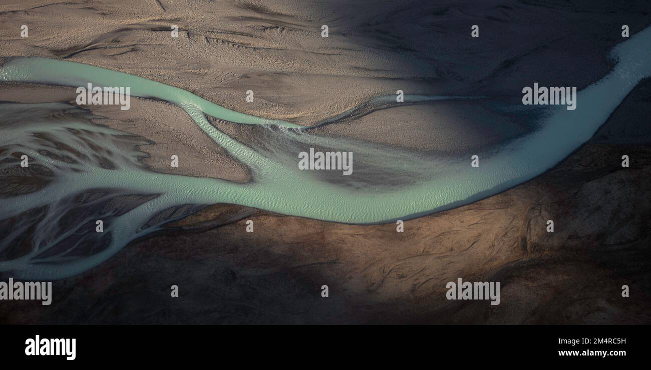 Vue aérienne de la rivière Tasman tressée dans le parc national de Mount Cook en Nouvelle-Zélande. Banque D'Images