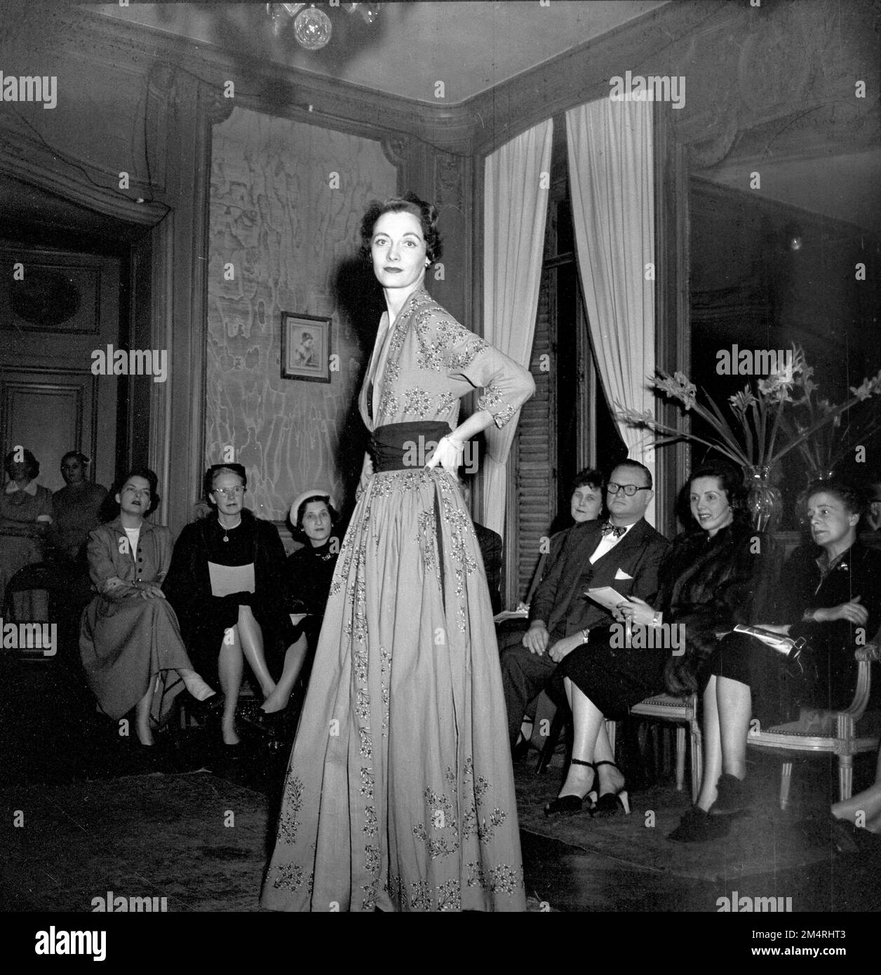 Salon de la mode grecque à Paris. Photographies des programmes du Plan Marshall, des pièces justificatives et du personnel Banque D'Images