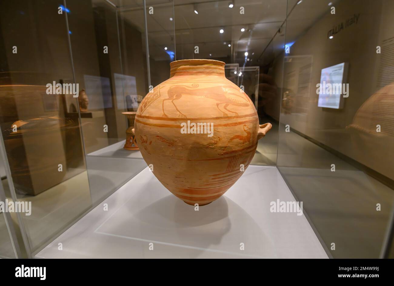 Budapest, Hongrie. Intérieur du Musée des Beaux-Arts Objets anciens de la culture grecque et romaine Banque D'Images