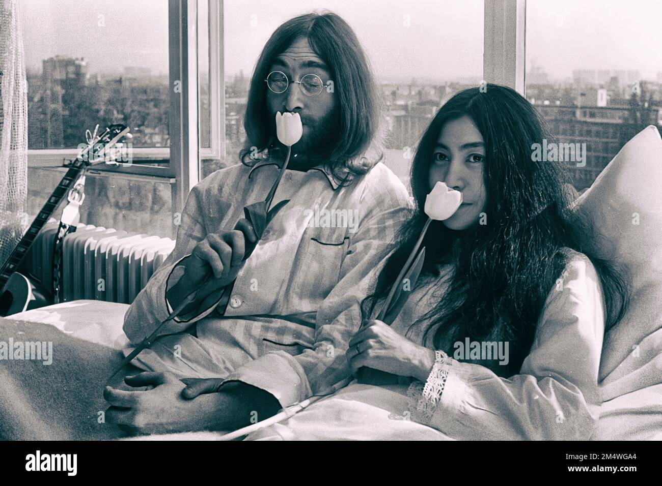 John Lennon et Joko Ono. Amélioration numérique. Banque D'Images