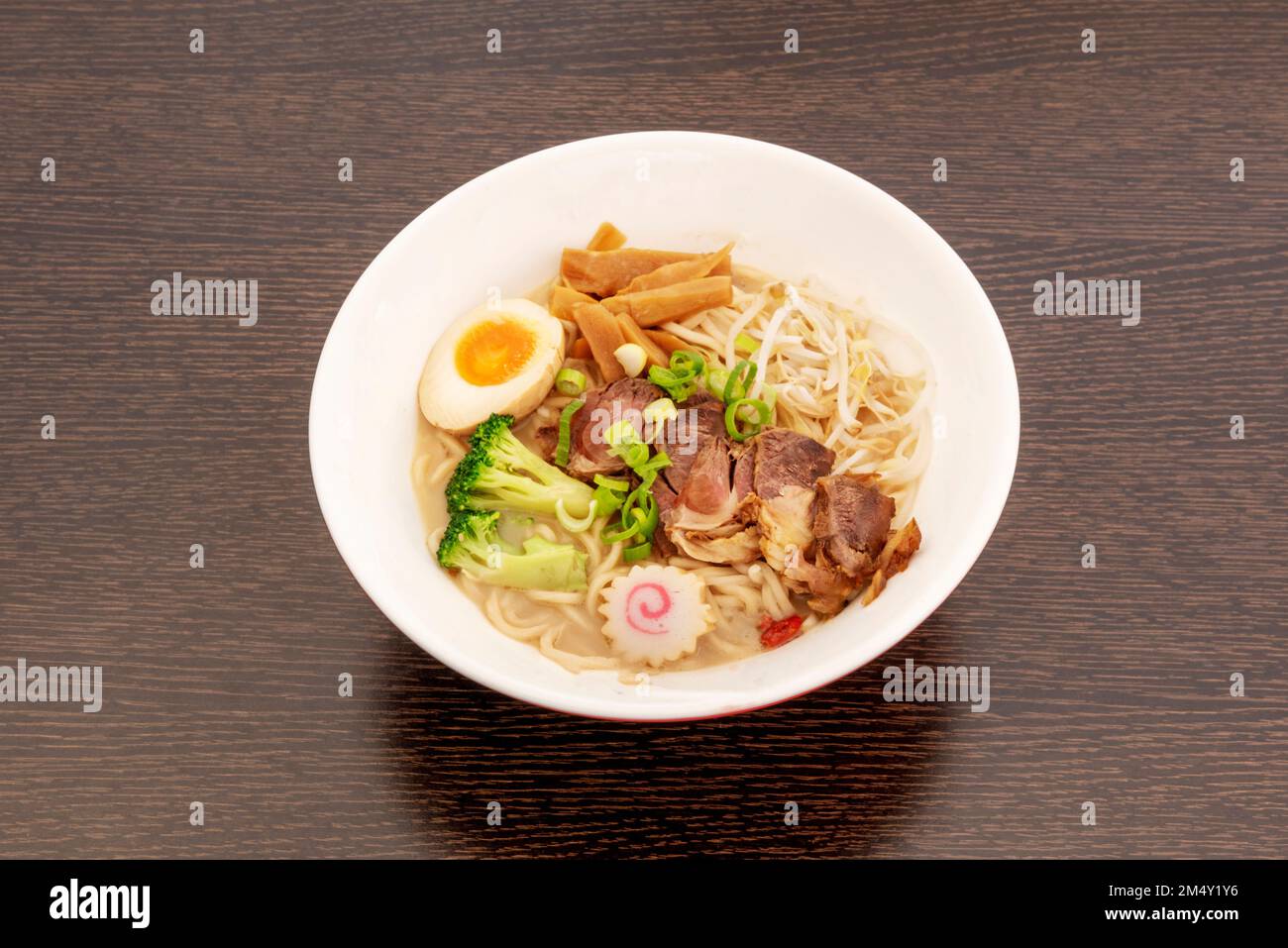 Le Japon a sa propre recette pour le ramen, la préparation de base