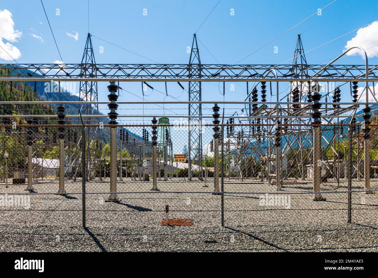 Champ de transmission électrique; gorge Dam; Skagit River; North Cascades National Park; Washington State: USA Banque D'Images