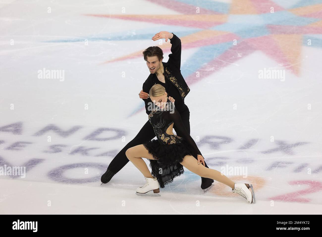 Palavela, Turin, Italie, 09 décembre 2022, Phebe Bekker / James Hernandez (GBR) pendant Jr Ice Dance Rhythm Dance & lt; finale du Grand Prix de patinage artistique Torino 2022 (Italie) pendant les finales du Grand Prix de patinage de l'UIP 2022 - Sports sur glace Banque D'Images