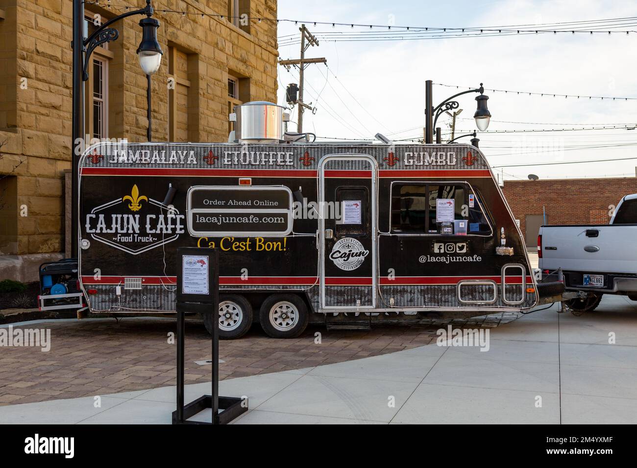 La remorque de cuisine Cajun café est mise en place à Bluffton, Indiana, États-Unis. Banque D'Images