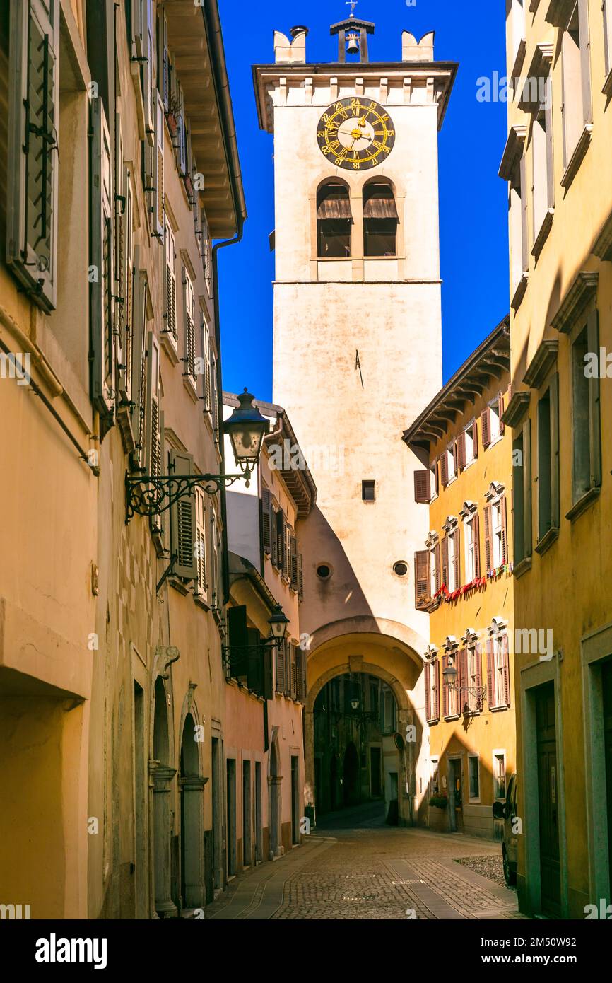 Rovereto - belle ville médiévale dans le Trentin-Haut-Adige , région nord de l'Italie. Banque D'Images