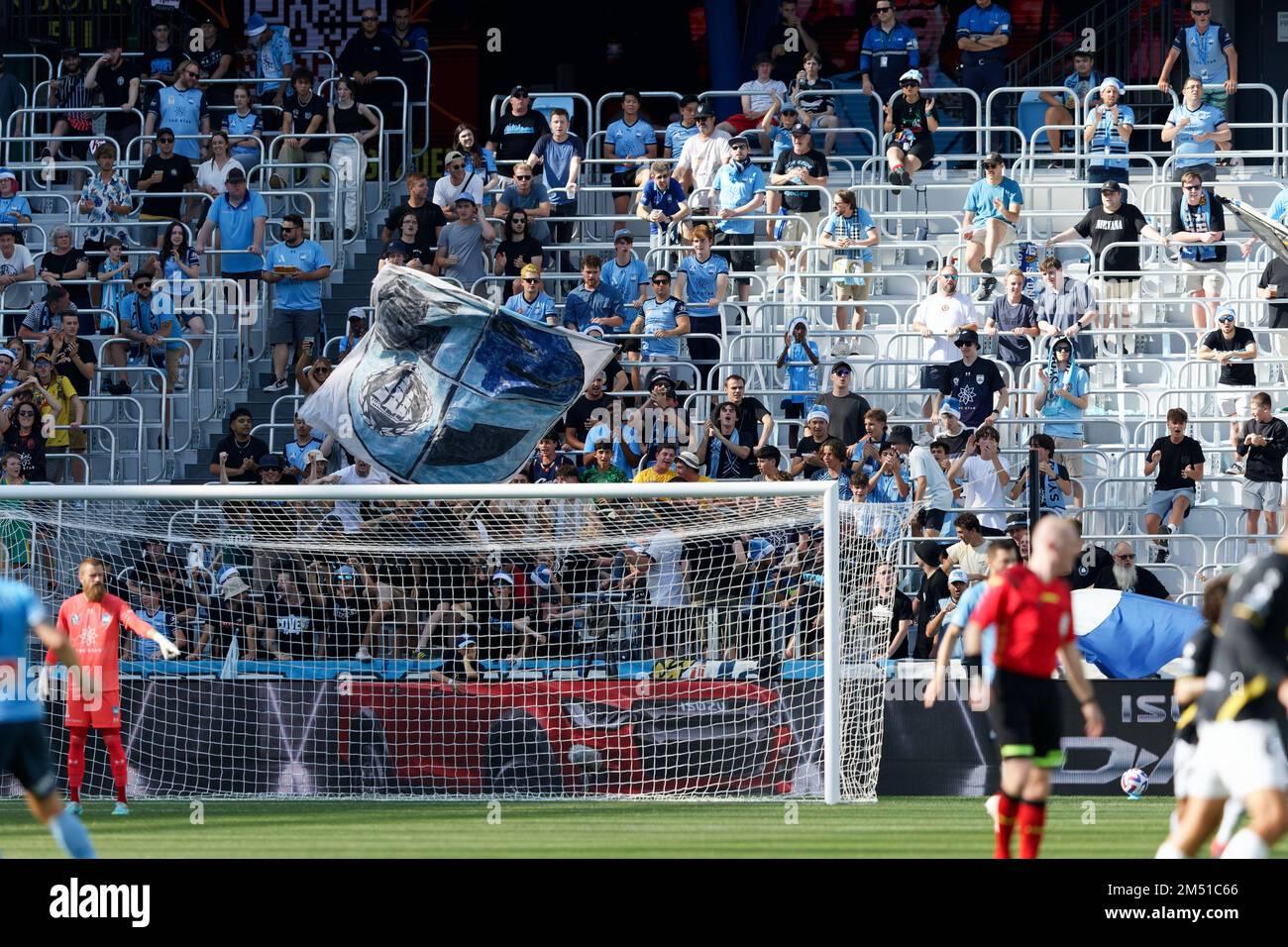 Les fans du FC de Sydney soutiennent leur équipe lors du match entre le FC de Sydney et MacArthur au stade Allianz de 24 décembre 2022 à Sydney, Australie crédit : IOIO IMAGES/Alay Live News Banque D'Images