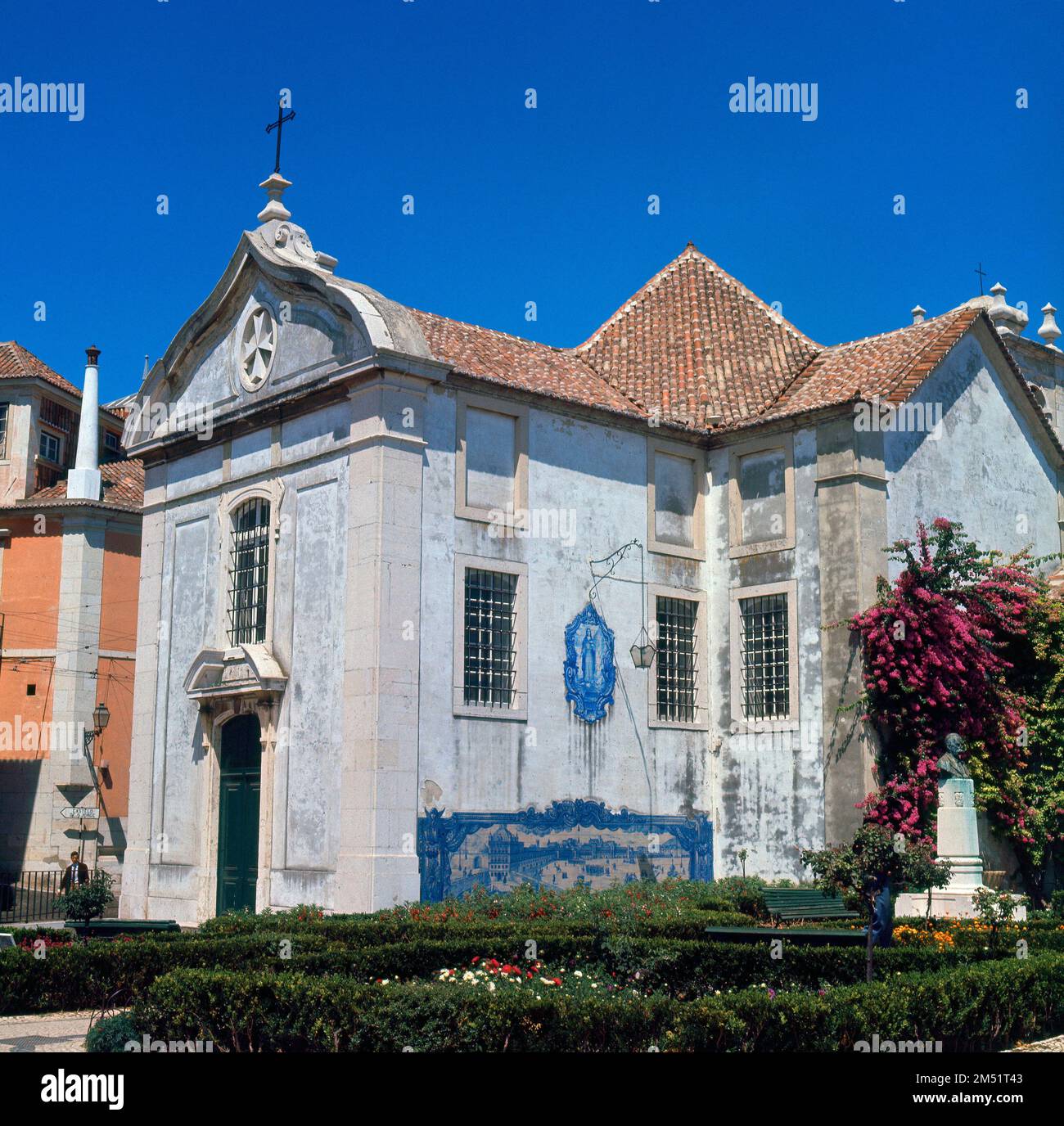 IGLESIA DE SANTA LUCIA RECONSTRUIDA EN EL SIGLO XVIII TRAS EL TERREMOTO DE 1755 - FOTO AÑOS 60. LIEU: IGLESIA DE SANTA LUCIA. LISBONNE. PORTUGAL Photo Stock - Alamy IGLESIA DE SANTA LUCIA RECONSTRUIDA EN EL SIGLO XVIII TRAS EL TERREMOTO DE 1755 - FOTO AÑOS 60. LIEU: IGLESIA DE SANTA LUCIA. LISBONNE. PORTUGAL Photo Stock - Alamy