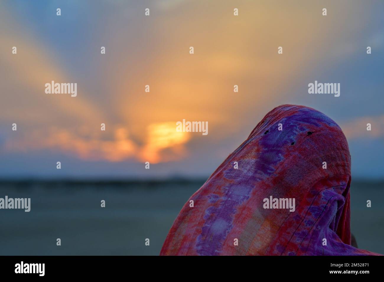 Coucher de soleil et lever de soleil sur la plage Banque D'Images