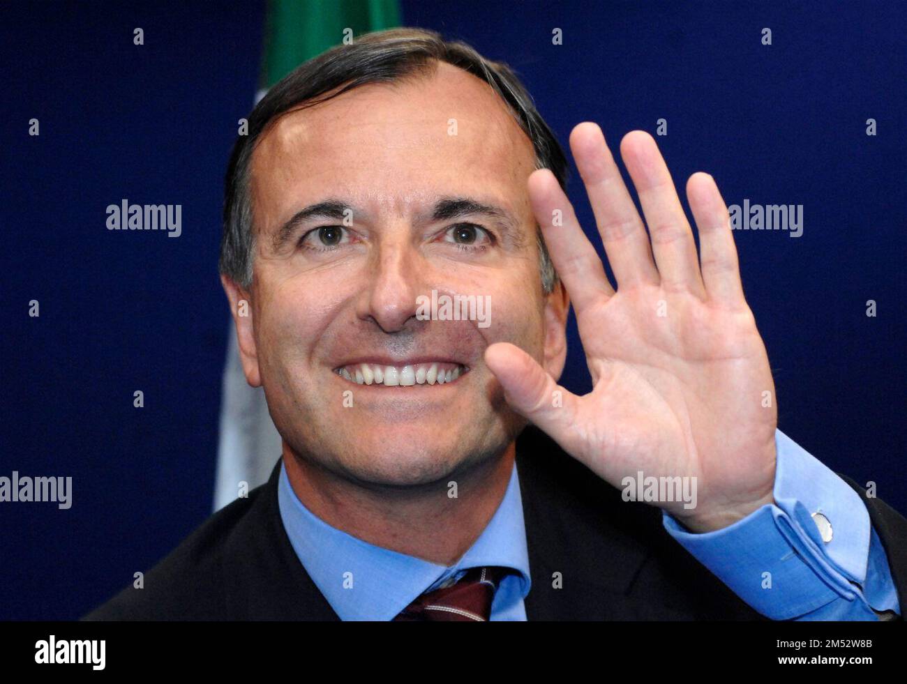 LE MINISTRE ITALIEN DES AFFAIRES ÉTRANGÈRES FRANCO FRATTINI TIENT UNE CONFÉRENCE DE PRESSE APRÈS LA RÉUNION DU CONSEIL DES AFFAIRES ÉTRANGÈRES SOUS LA PRÉSIDENCE FRANÇAISE, CONSEIL EUROPÉEN, BRUXELLES, BELGIQUE, LE 22 JUILLET 2008. Le ministre italien des Affaires étrangères Franco Frattini tient une conférence de presse lors de la réunion du Conseil des Ministres des Affaires étrangères pendant la Présidence française, Conseil de l'UE, Bruxelles Belgique 18 juillet 2008 (Bruxelles - 2008-07-22, Eurocyclope) ps la photo peut être utilisée dans le contexte dans lequel elle a été prise, Et sans l'intention diffamatoire du décorum du peuple représenté usage éditorial seulement Banque D'Images