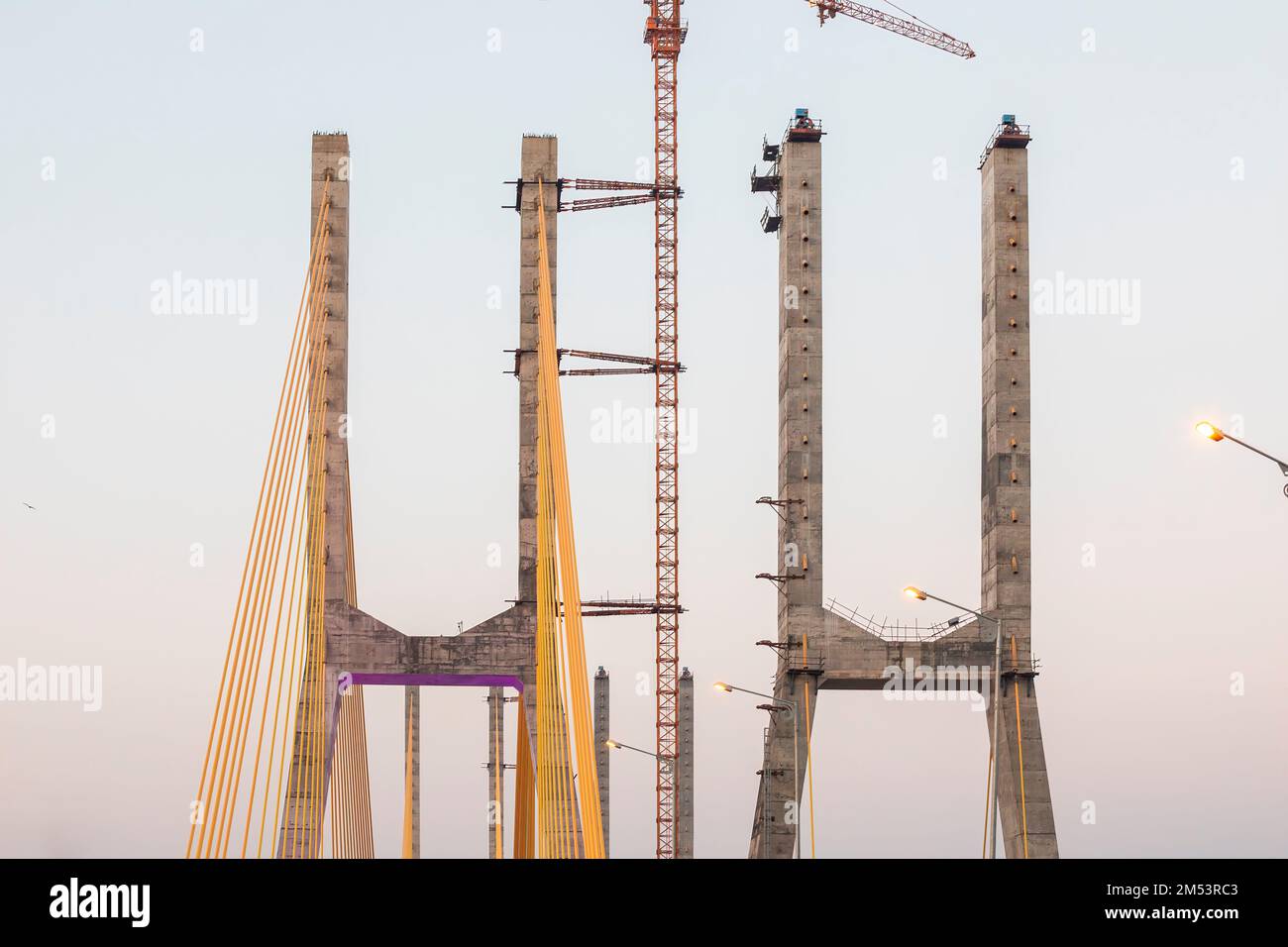 Cortalim, Goa - Inde - Déc 25th 2022: Nouveau pont Zuari - phase de pont de câble (I) sera inauguré le 29th décembre 2022 par M. Nitin Gadkari. Banque D'Images