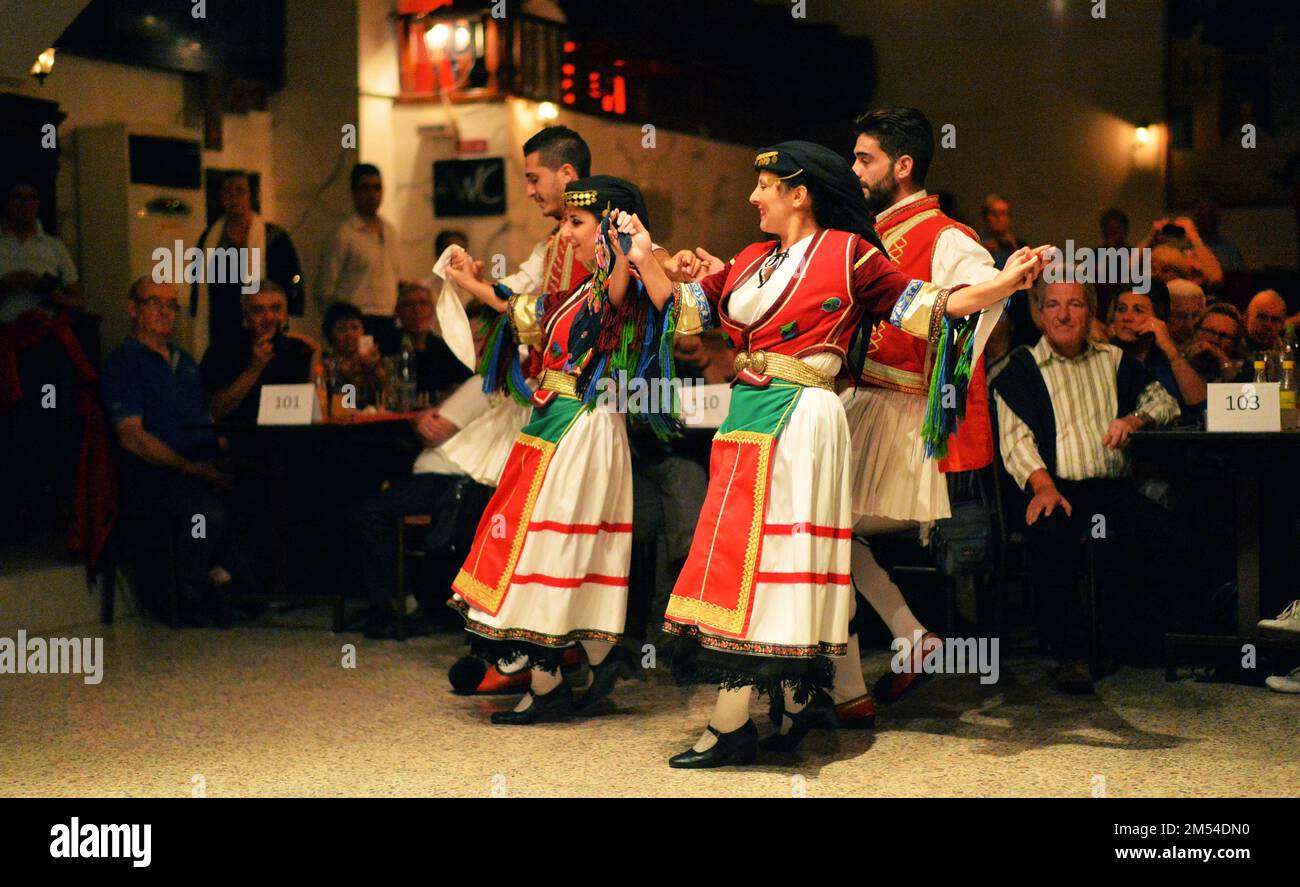 Les touristes rencontrent des preuves impressionnantes de l'histoire romaine et grecque lors d'un aller-retour à travers l'ouest de la Turquie et à l'île grecque de Rhodes. Le Banque D'Images