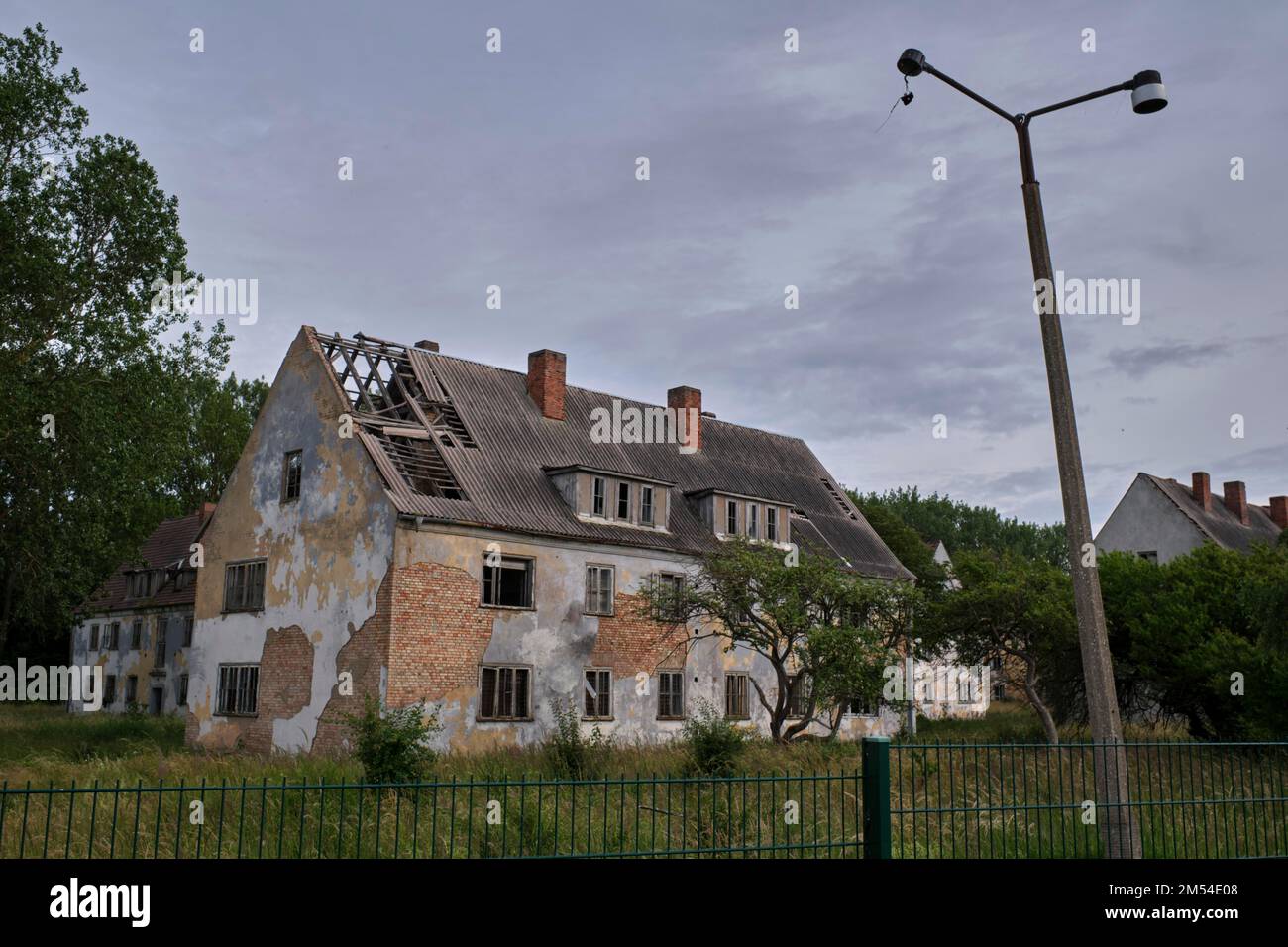 Allemagne, Rerik, 27. 06. 2020, maisons abandonnées, péninsule de Lampe Wustrow, zone restreinte, ancienne utilisation militaire Banque D'Images